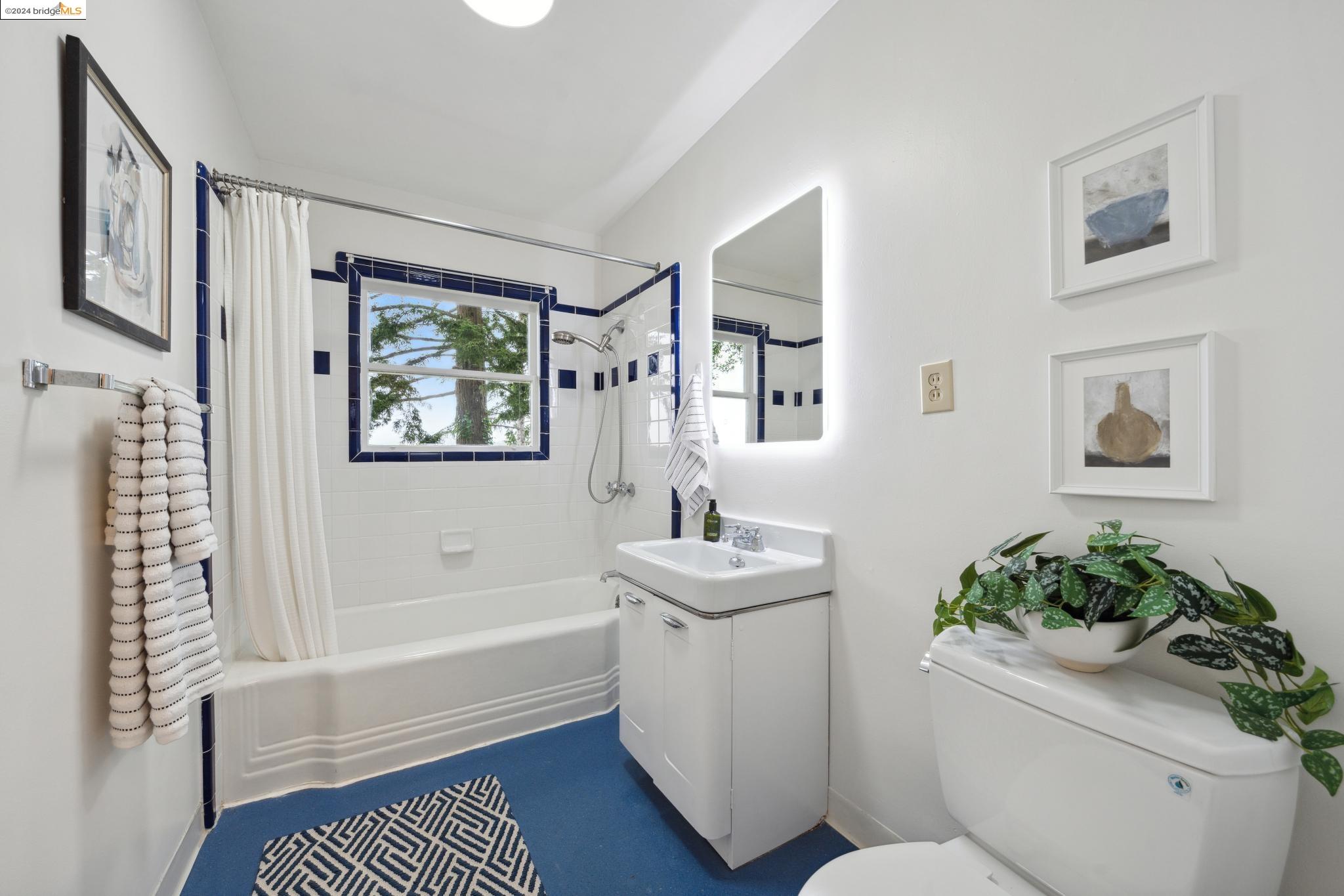 245 Los Altos Dr