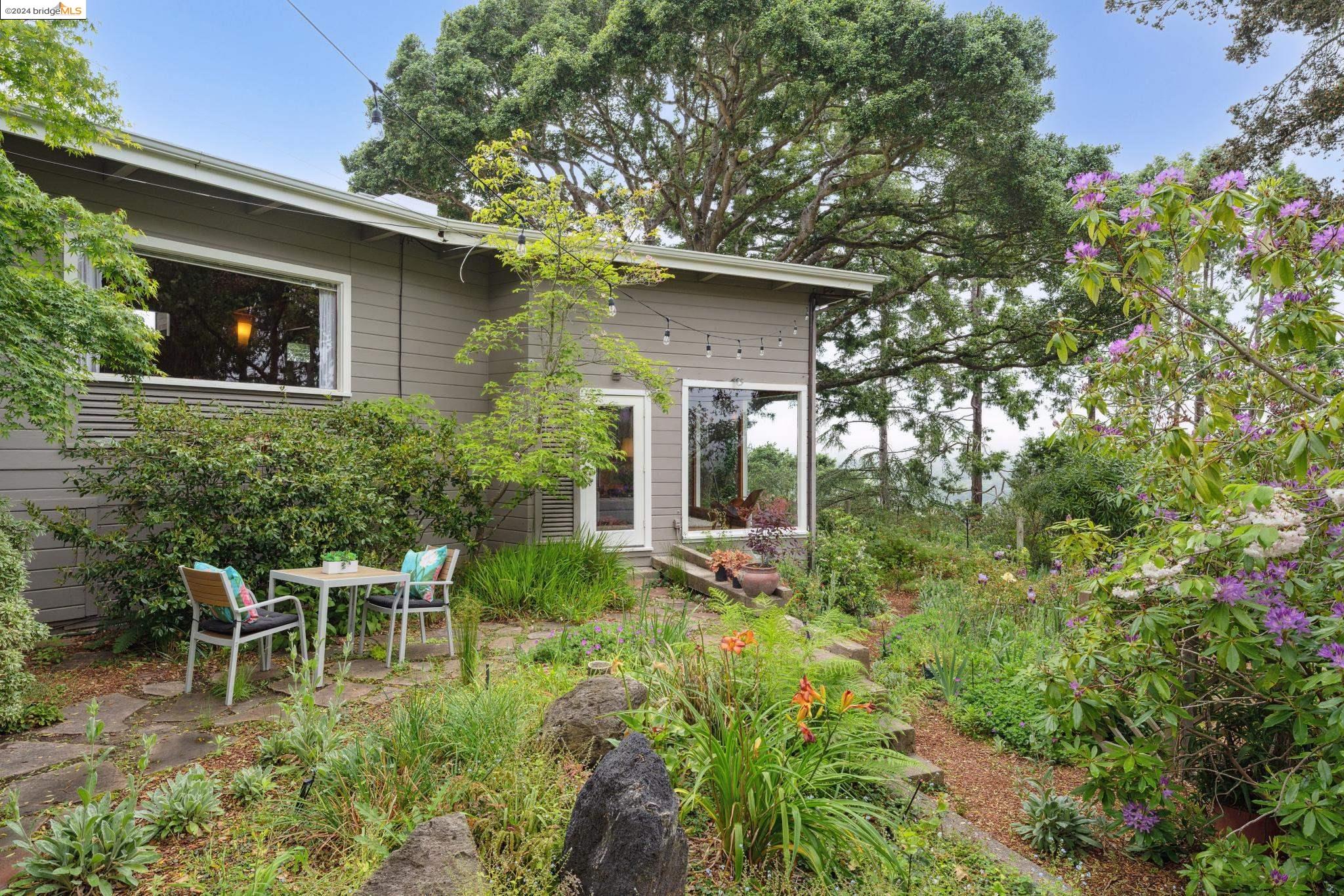 245 Los Altos Dr