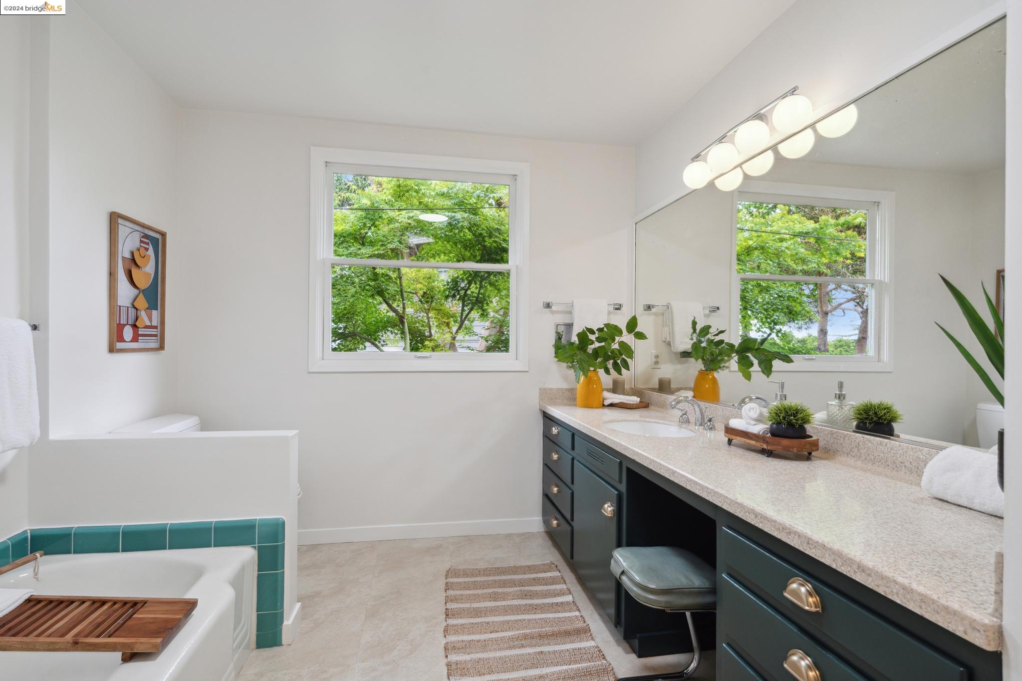245 Los Altos Dr