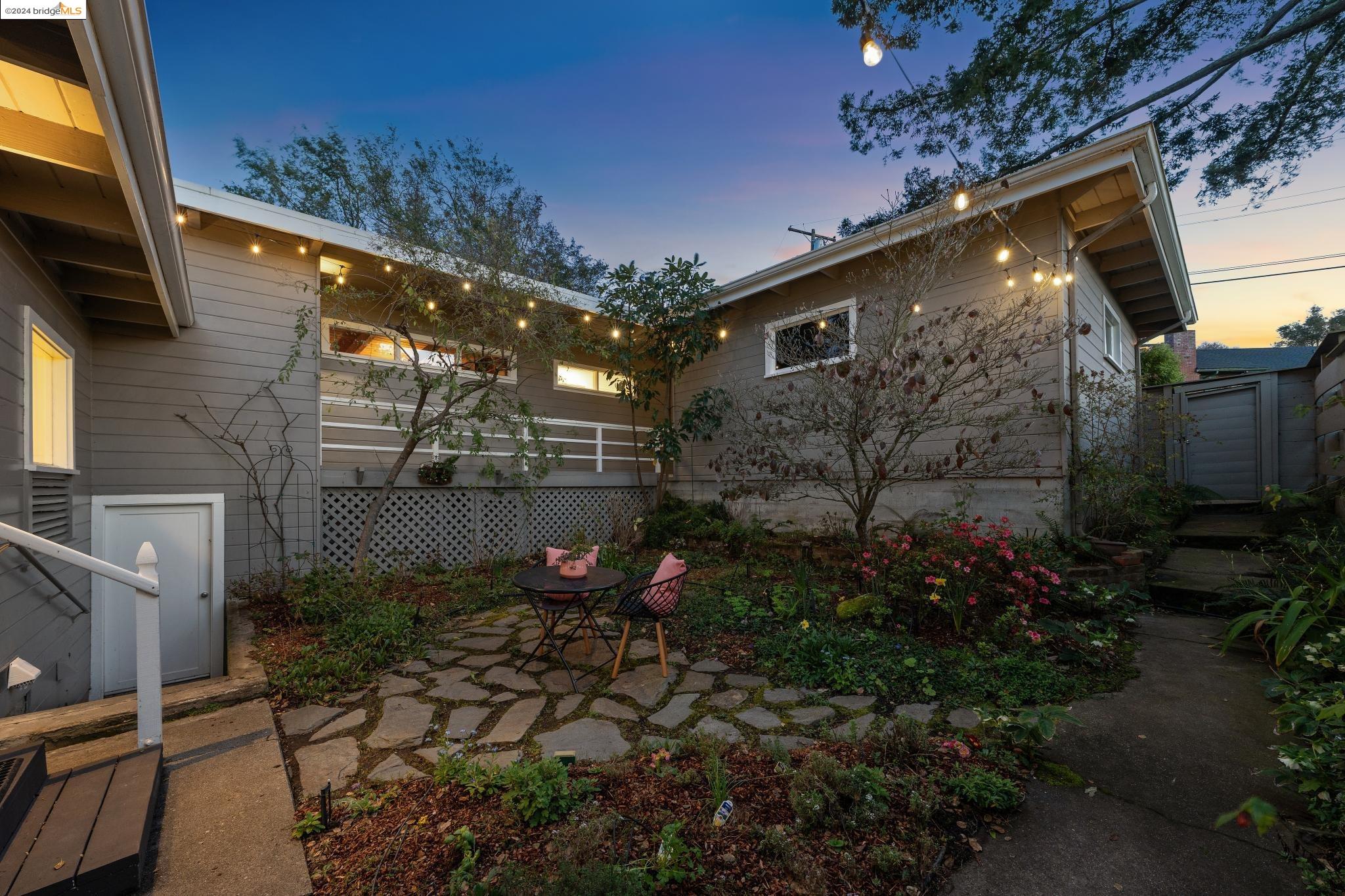 245 Los Altos Dr