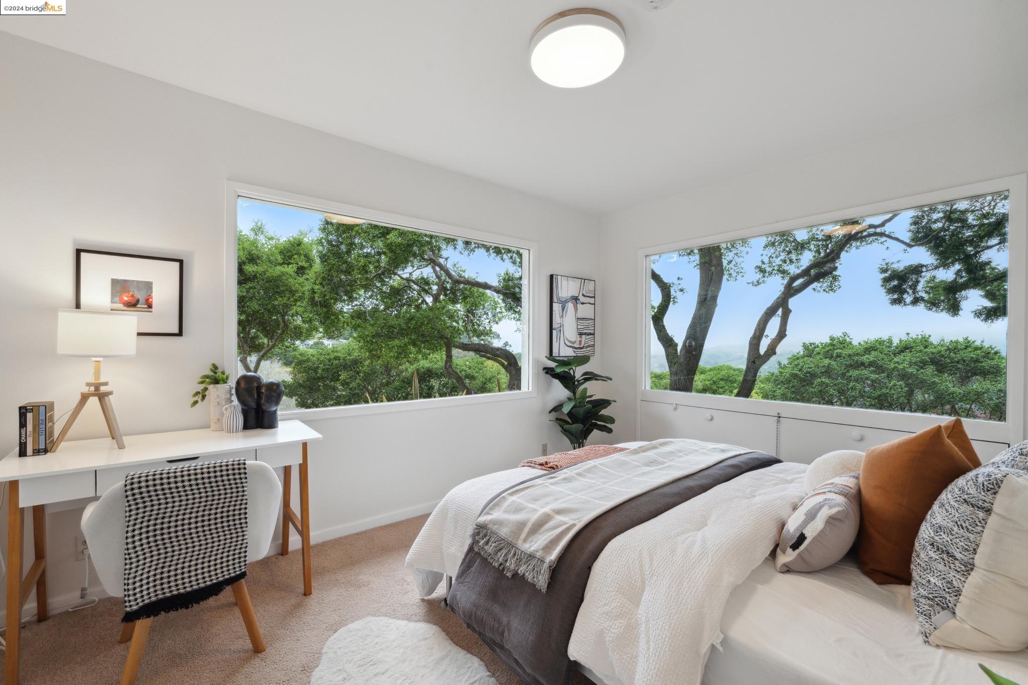 245 Los Altos Dr