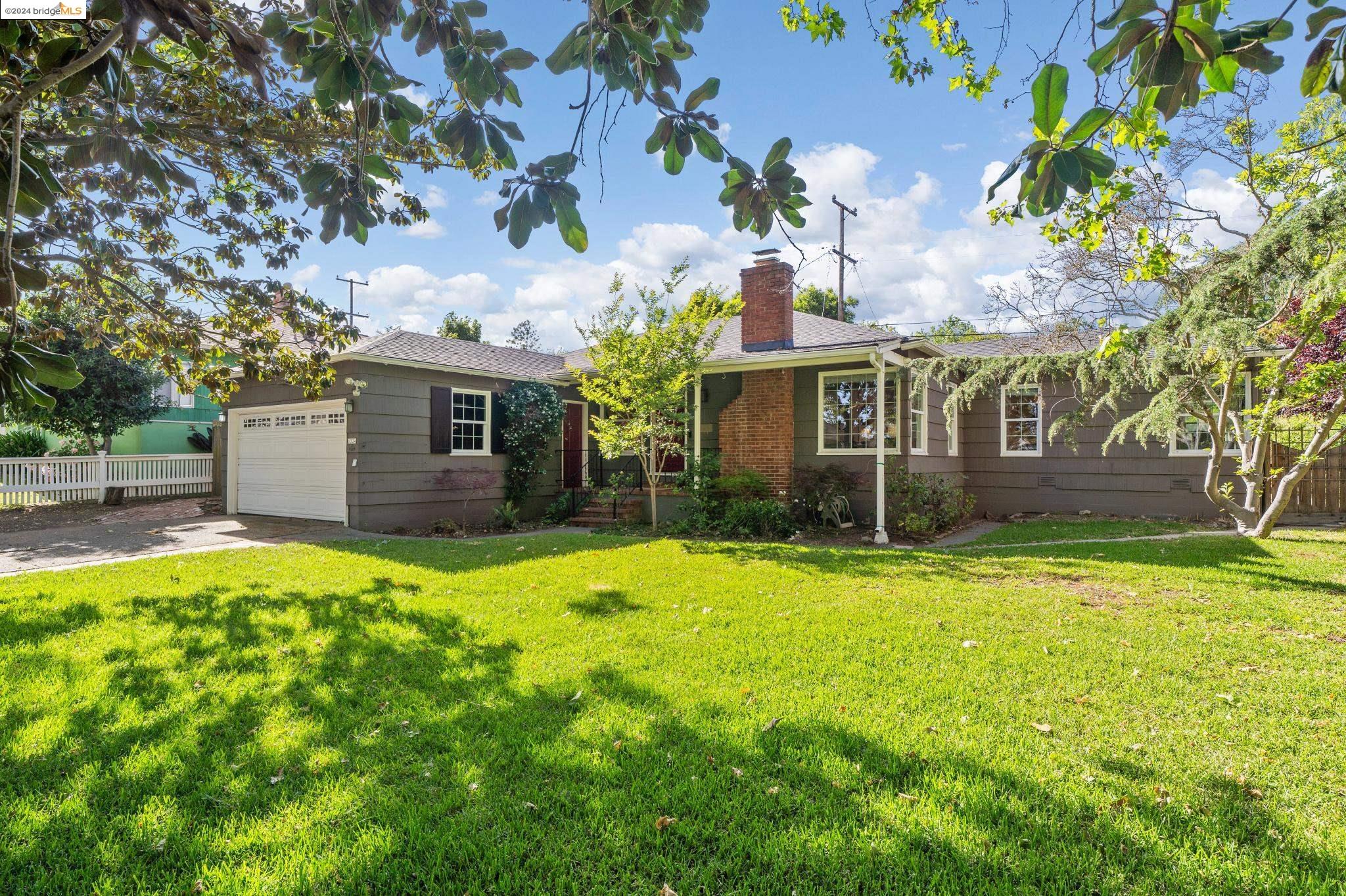 1324 Carl Ave