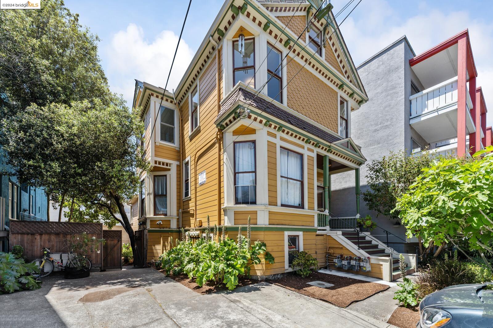 2416 Fulton St