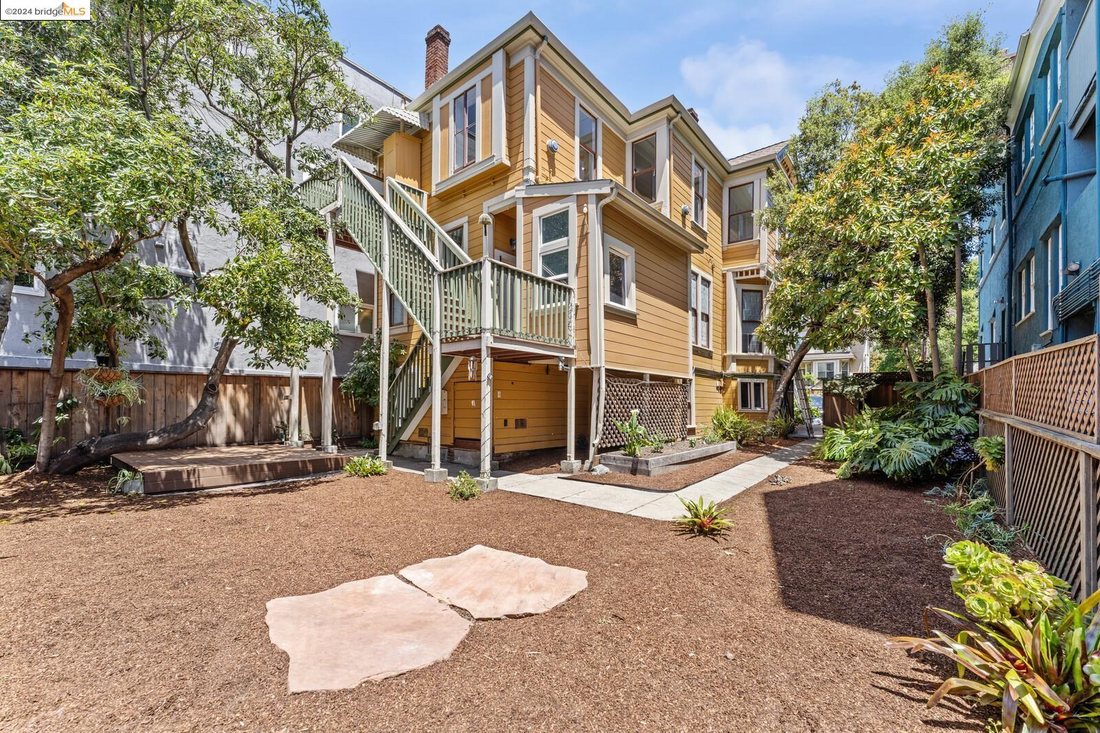 2416 Fulton St
