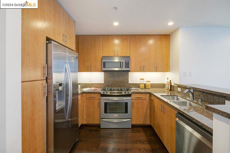 438 W Grand Ave # 716
