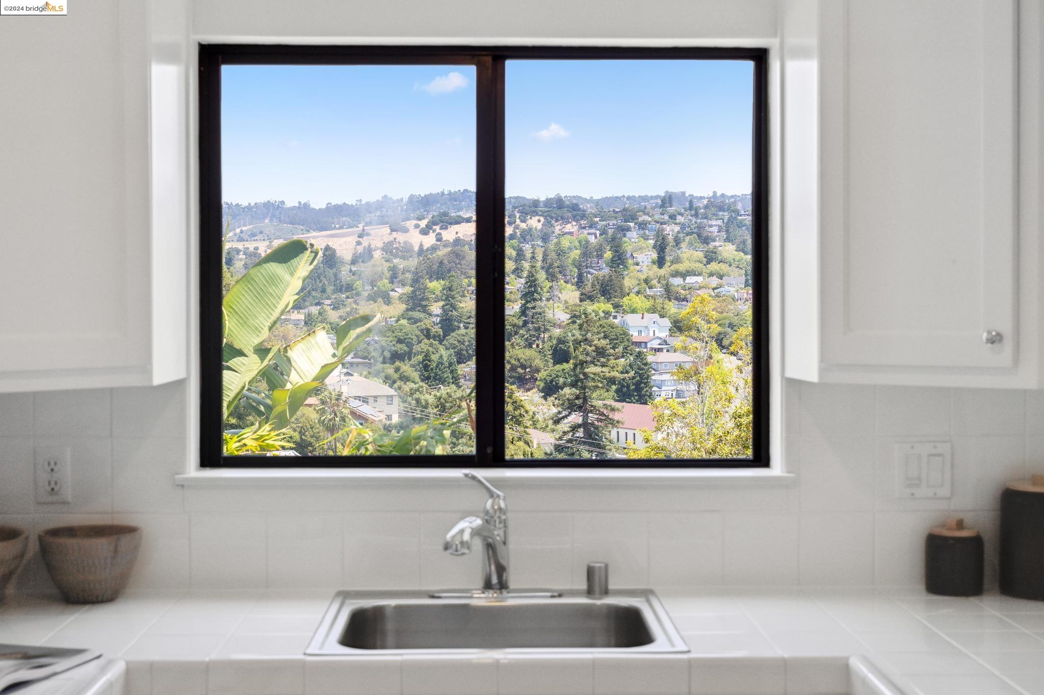624 Jean St Unit: E