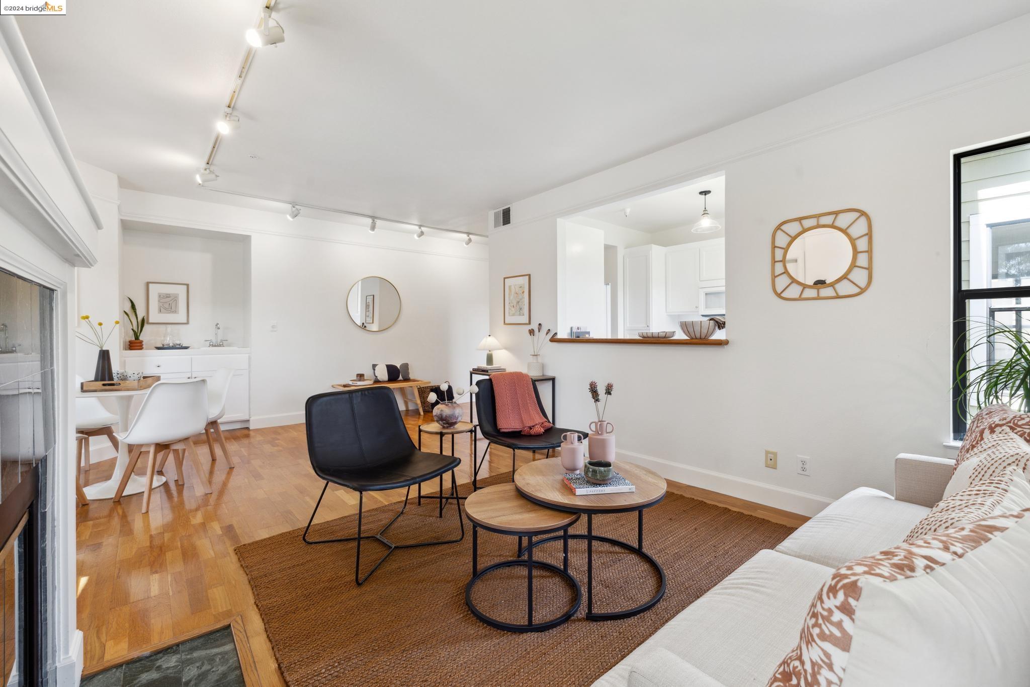 624 Jean St Unit: E