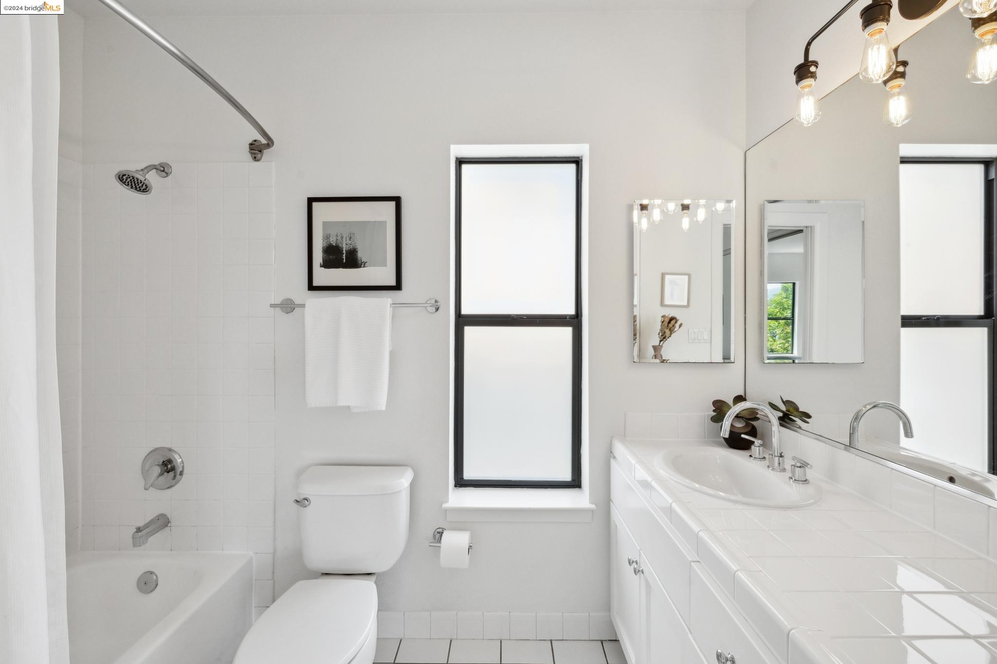 624 Jean St Unit: E