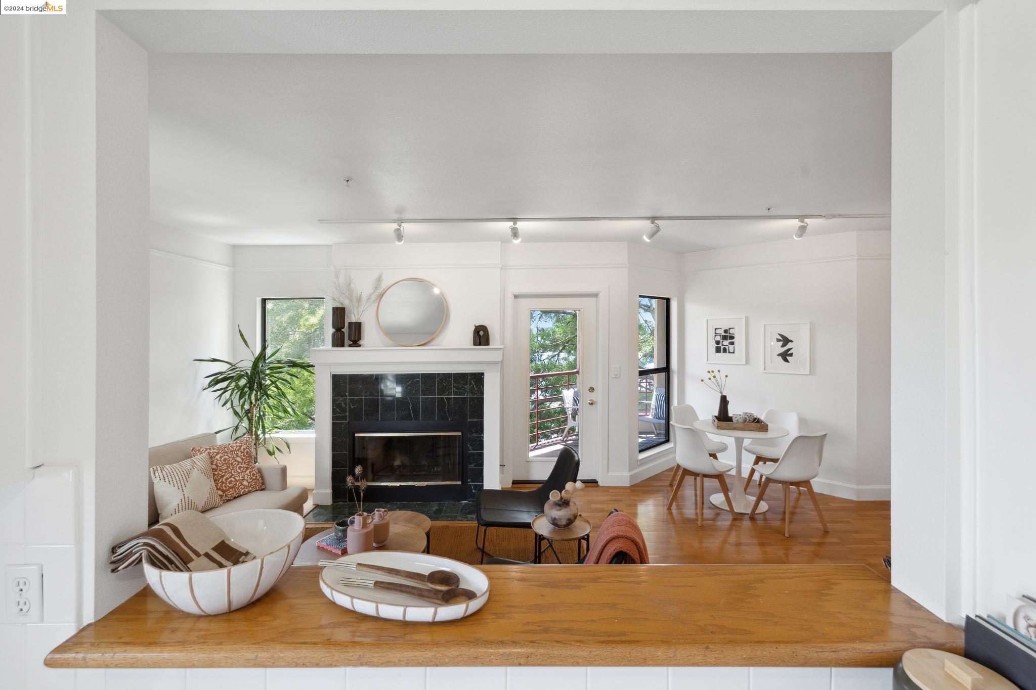 624 Jean St Unit: E