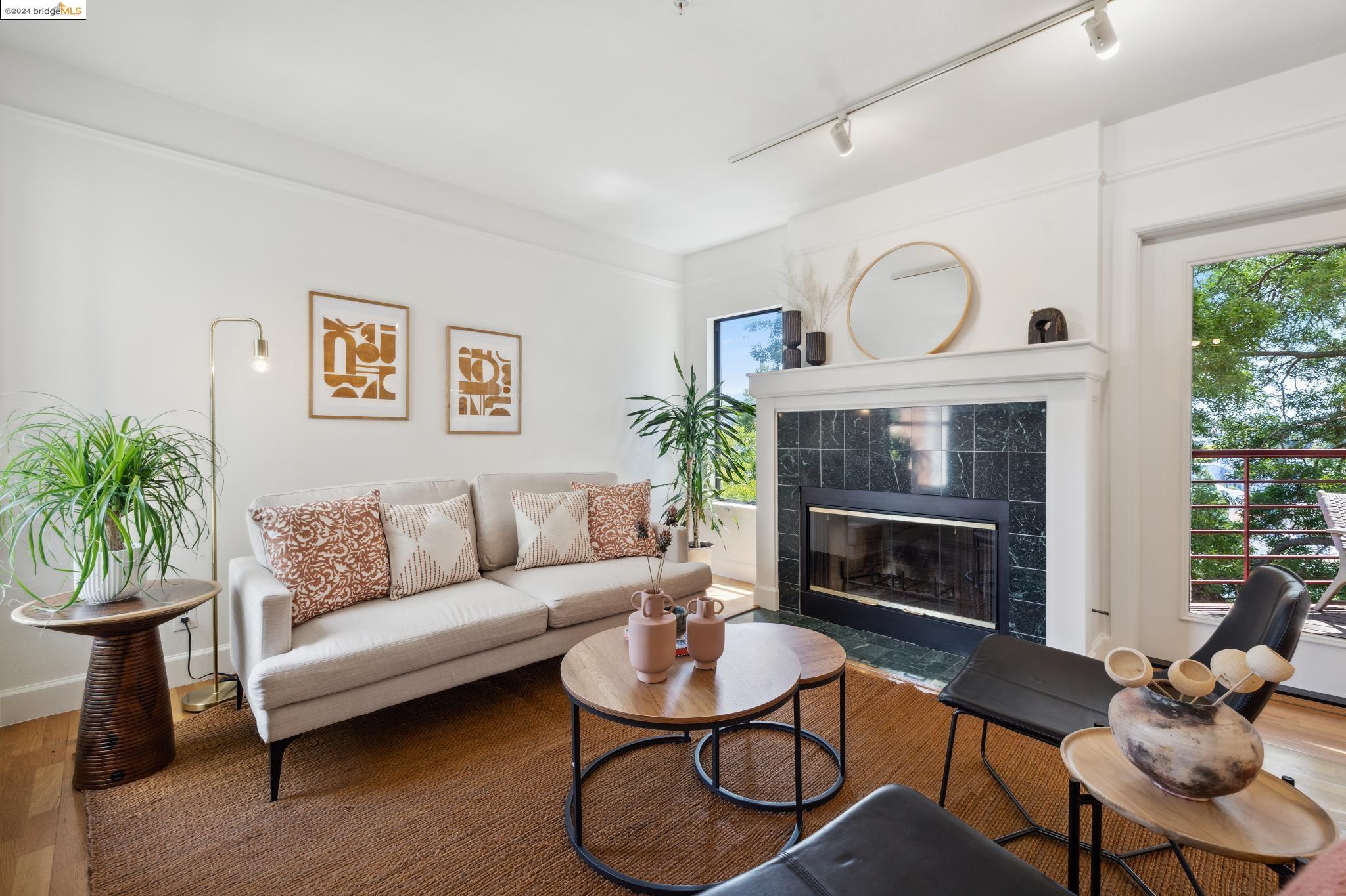 624 Jean St Unit: E