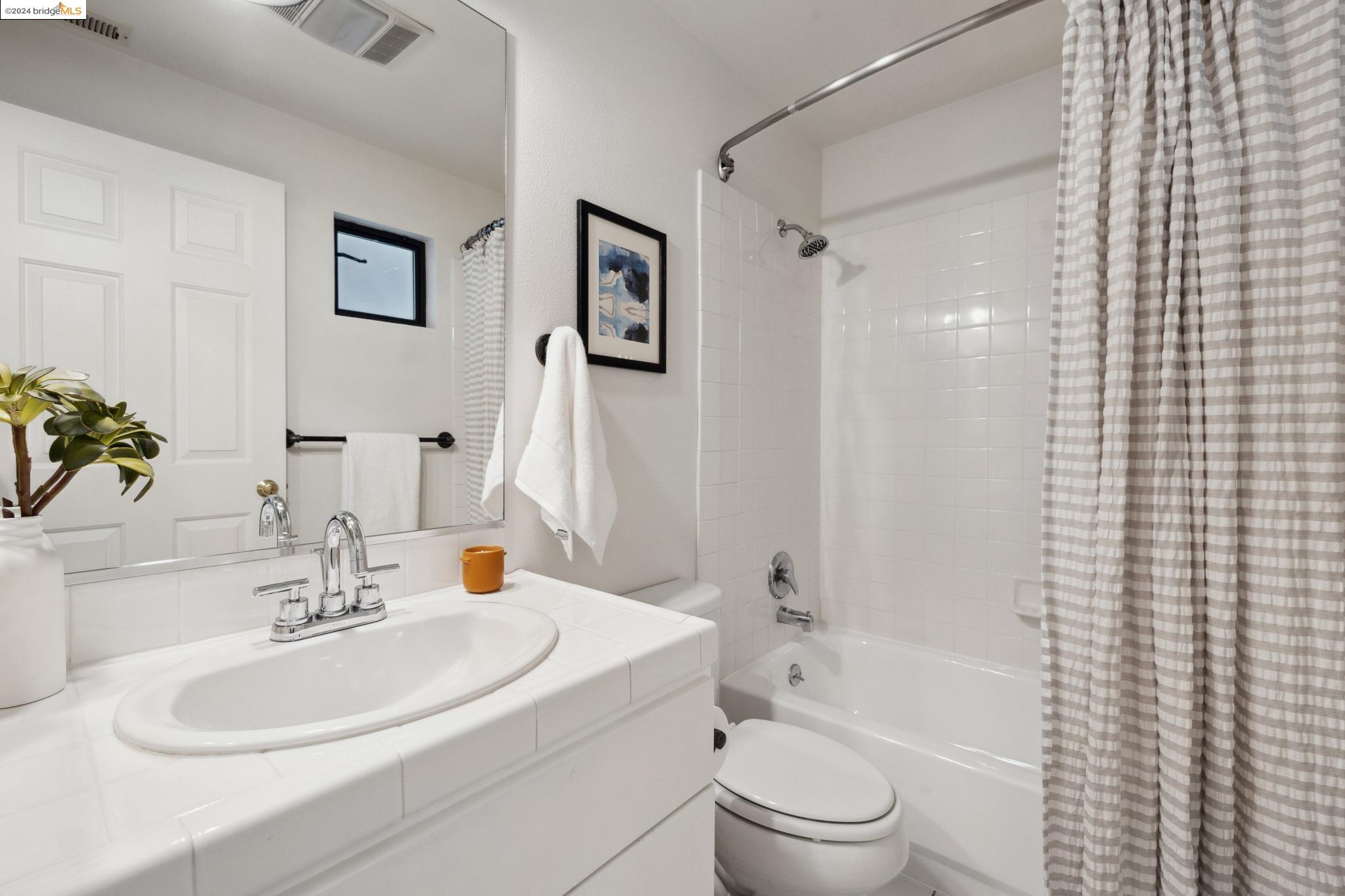 624 Jean St Unit: E