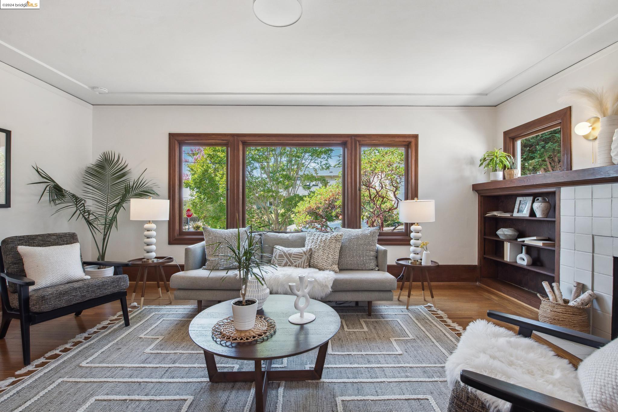 4606 Edgewood