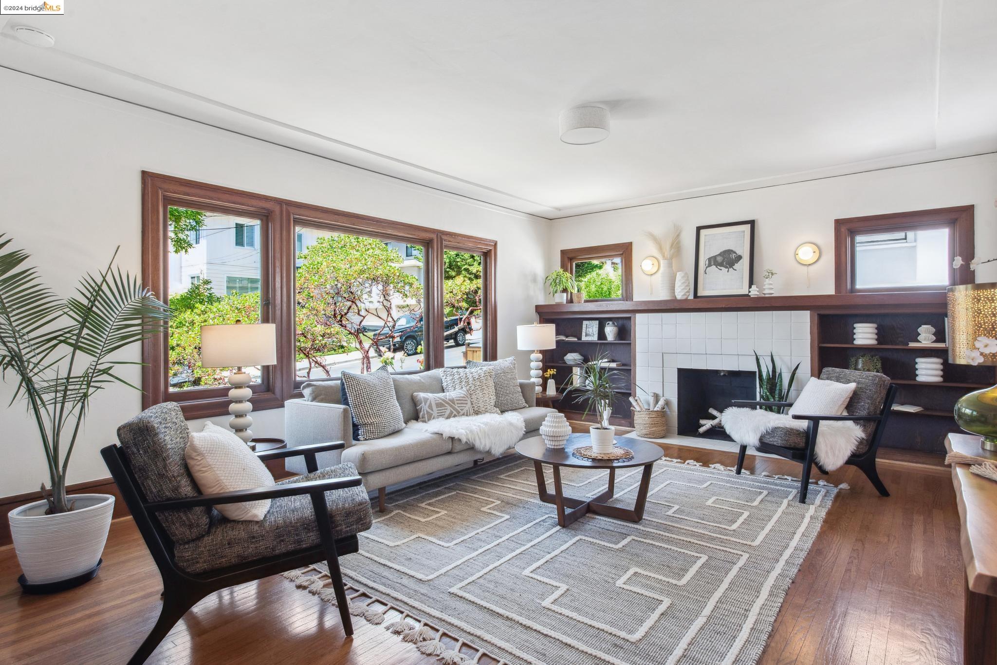 4606 Edgewood