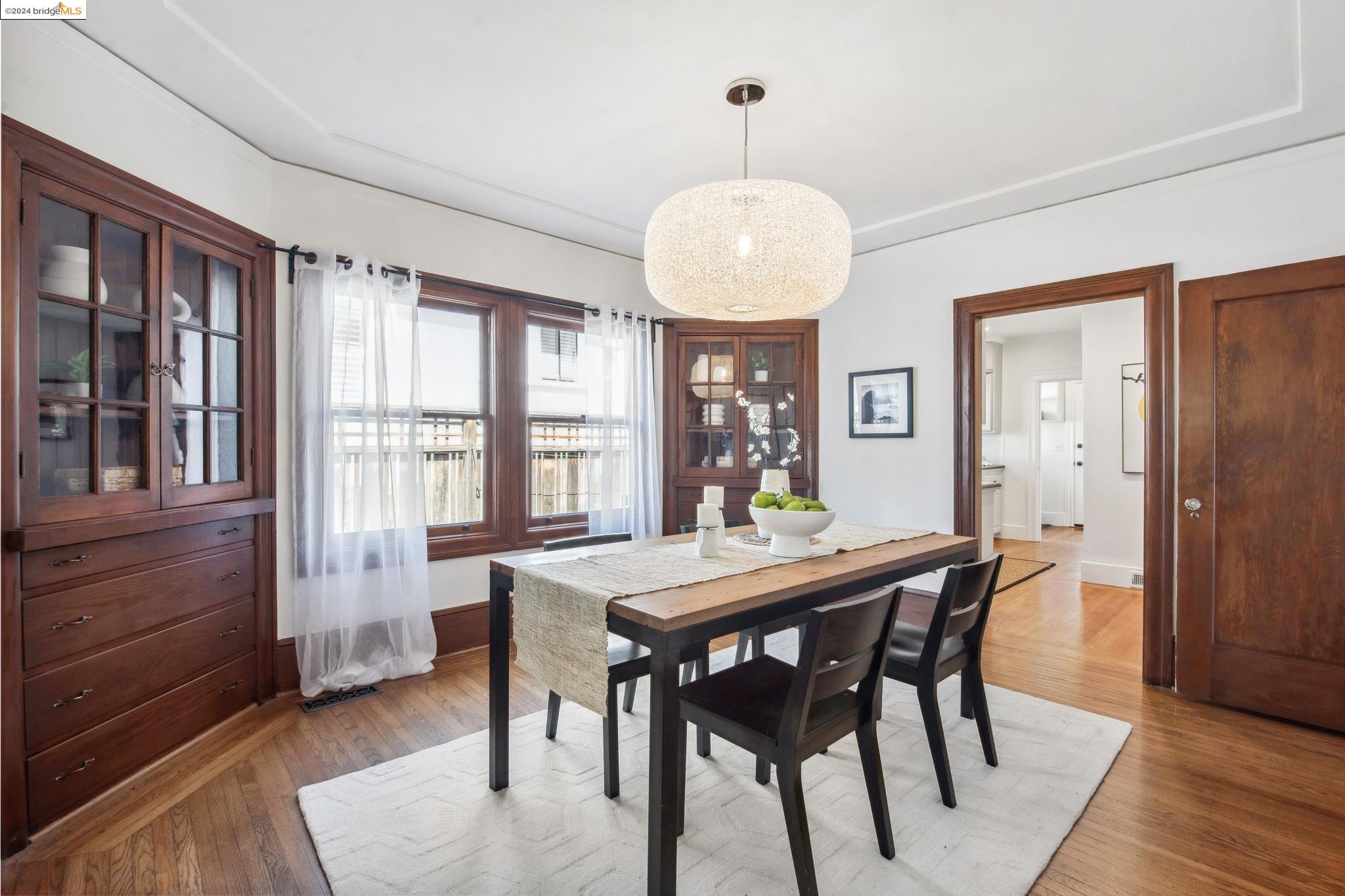 4606 Edgewood