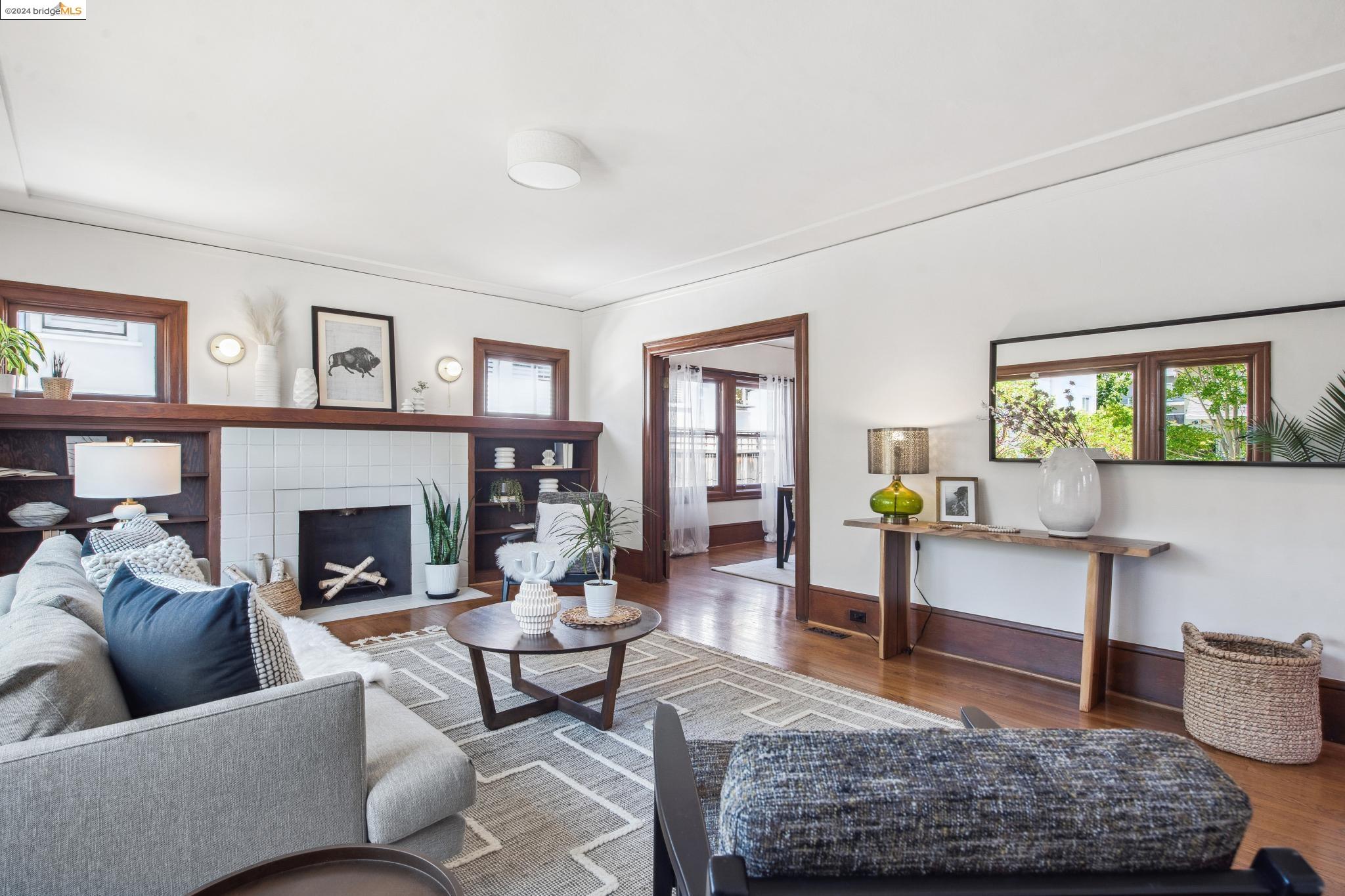 4606 Edgewood