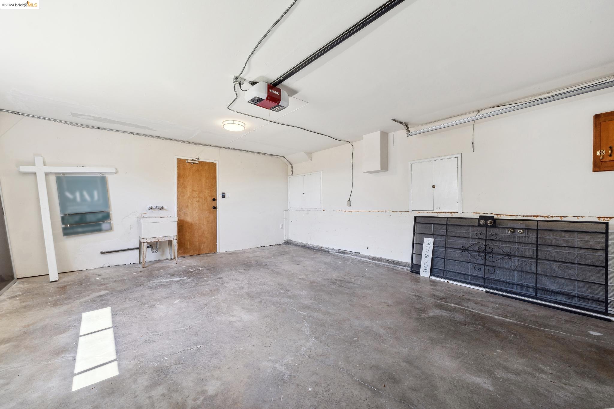 7311 Potrero Ave