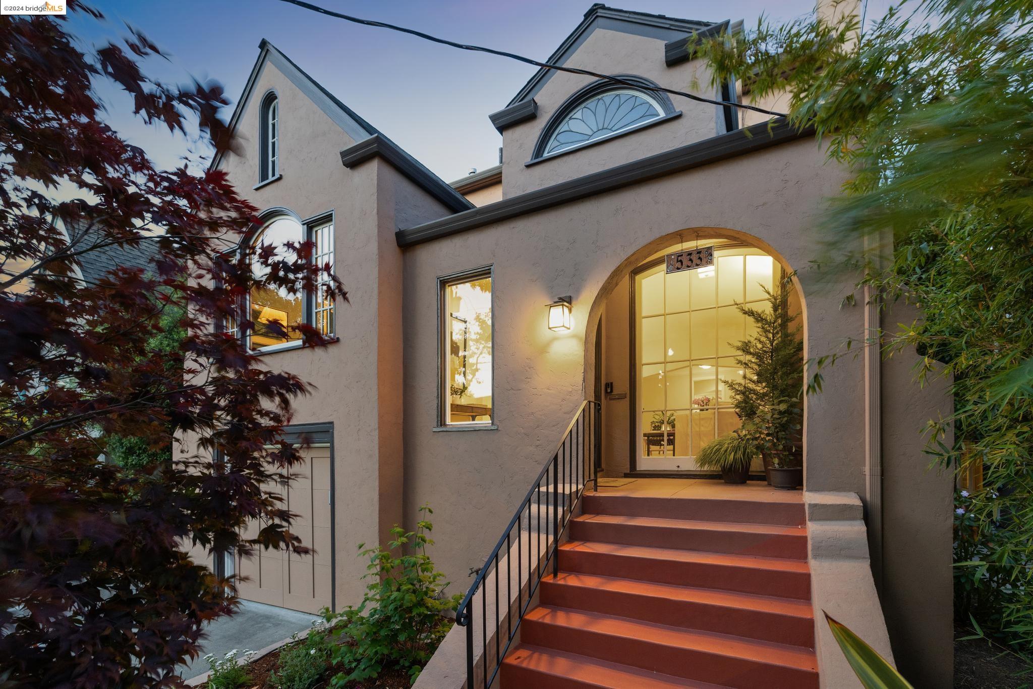 533 Neilson St
