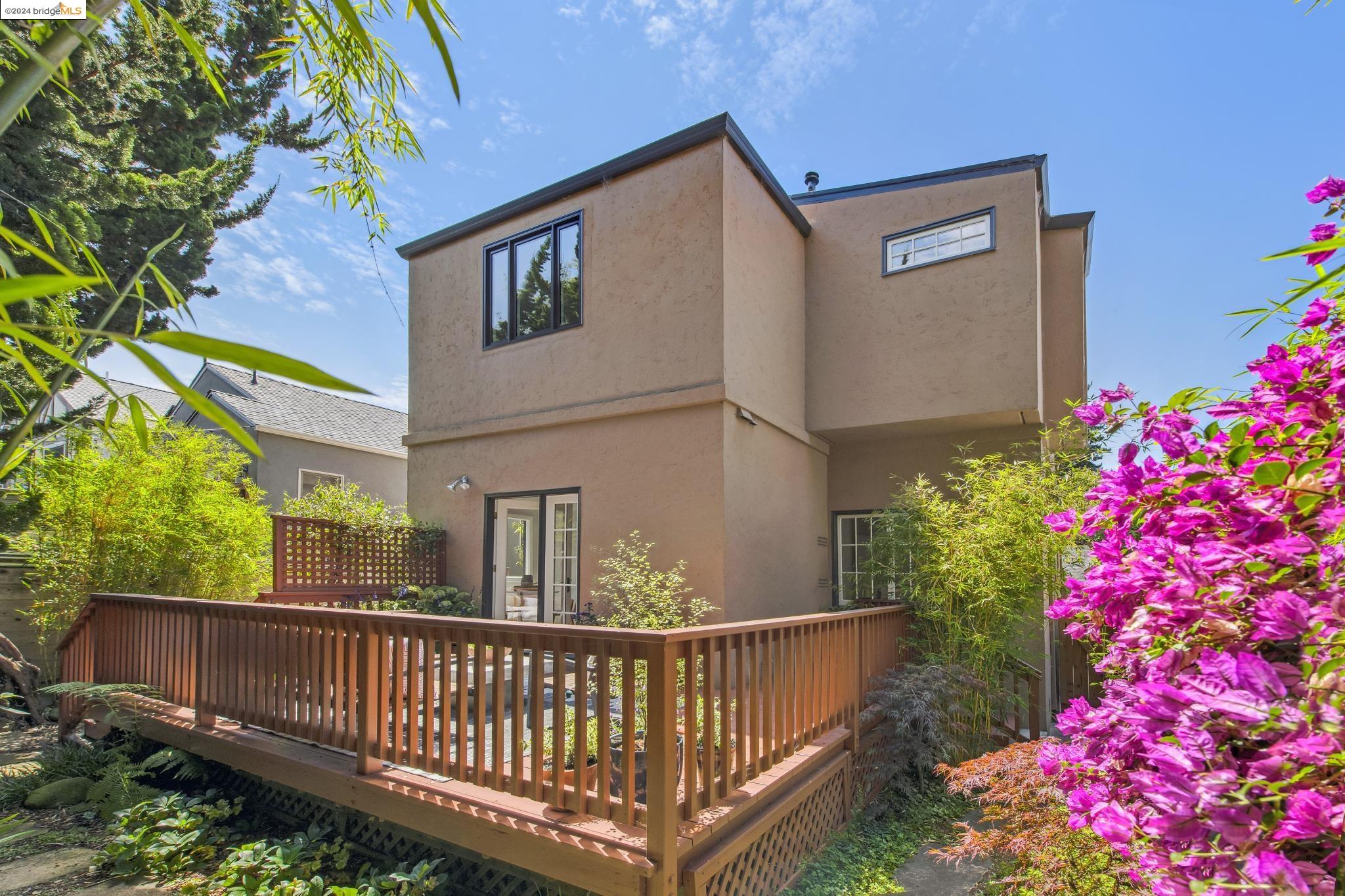 533 Neilson St