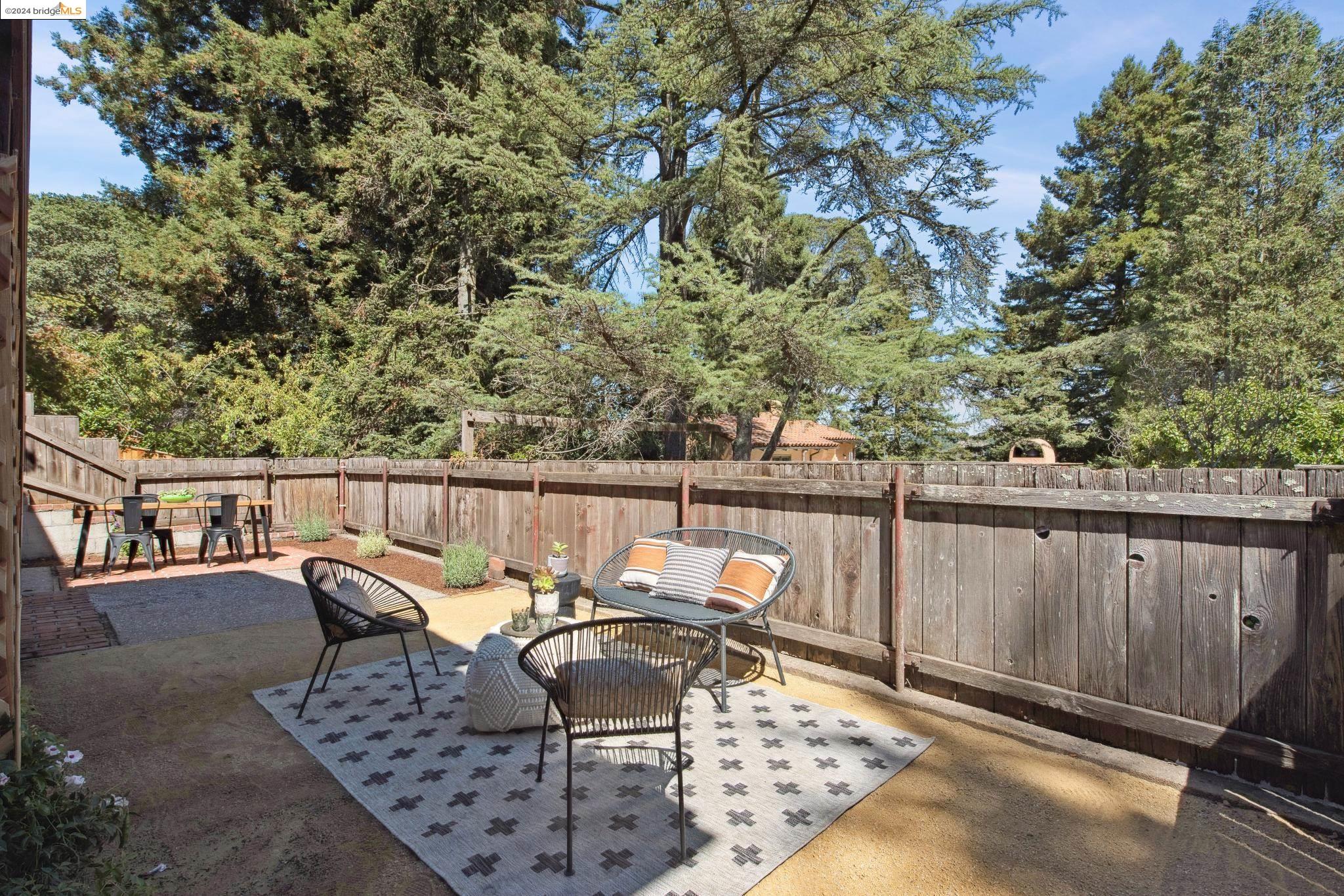 55 Sunset Ln