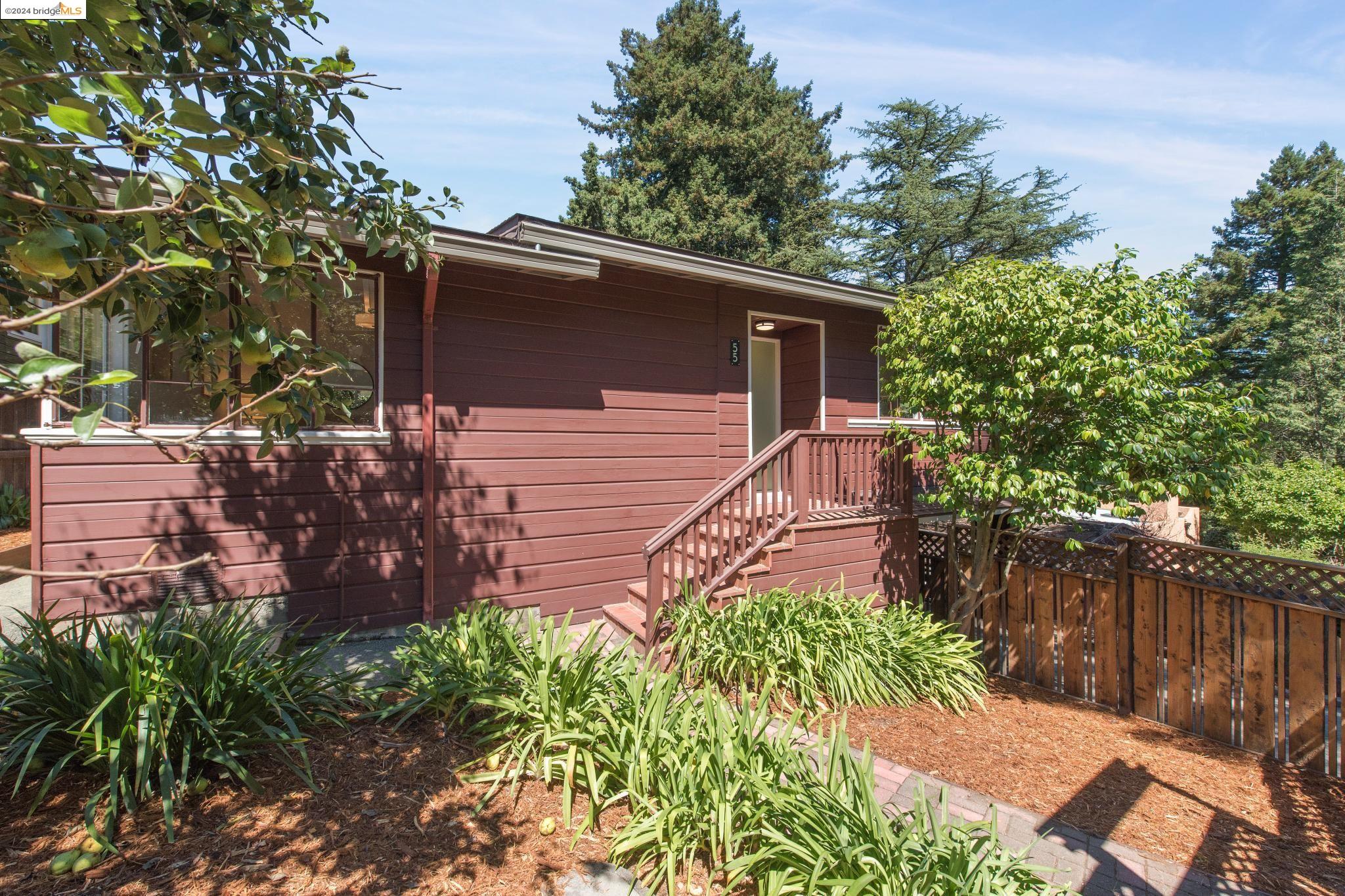 55 Sunset Ln