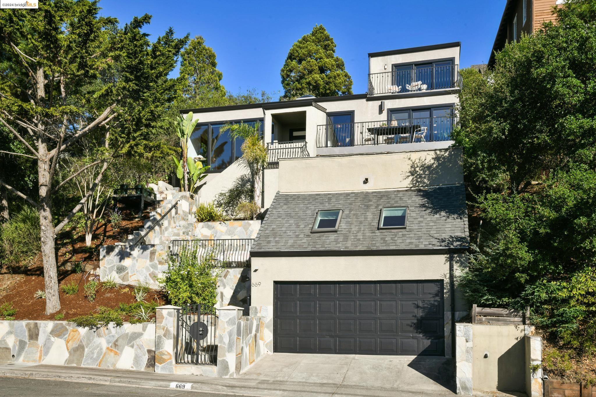 669 Euclid Ave
