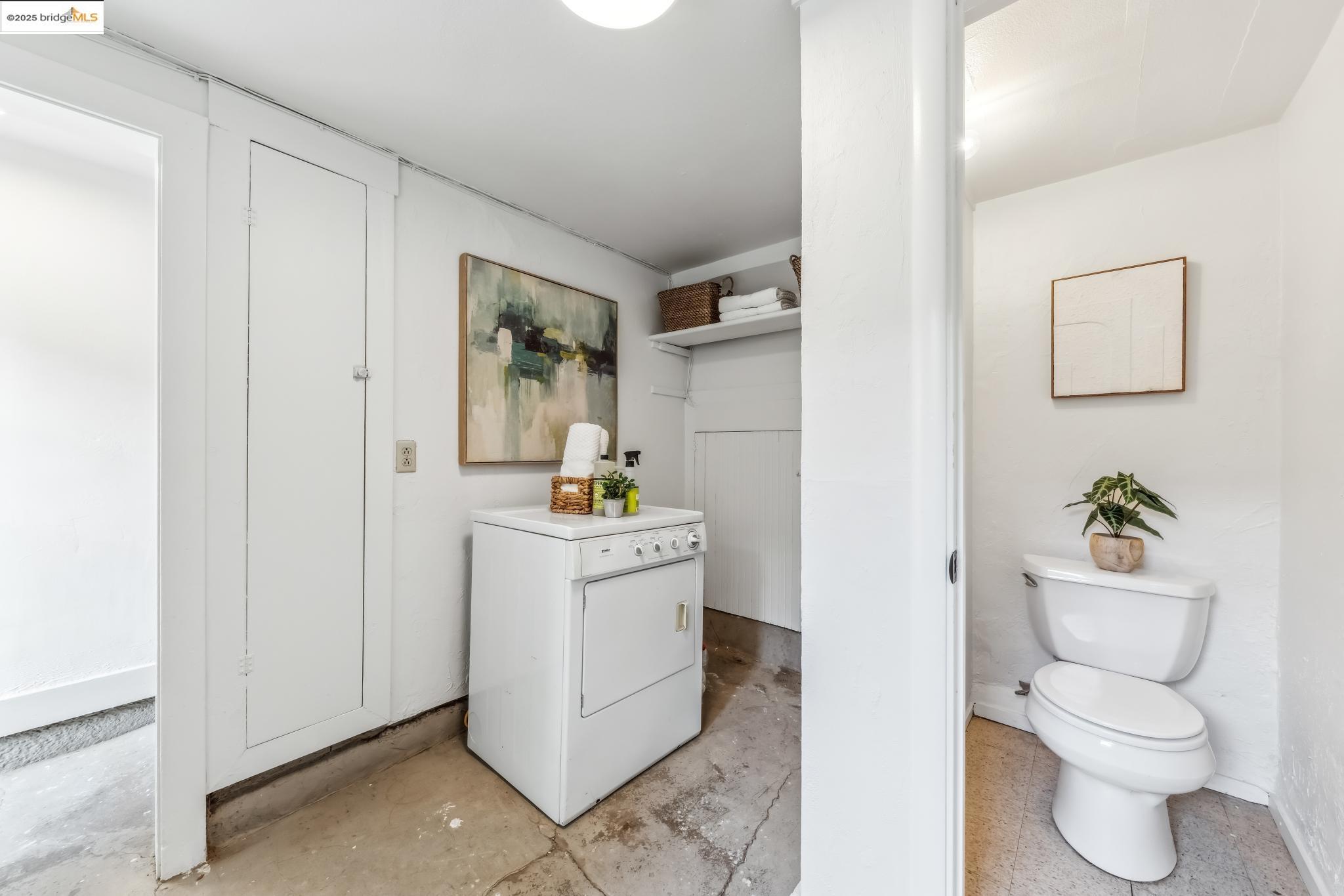 2745 Grande Vista Ave