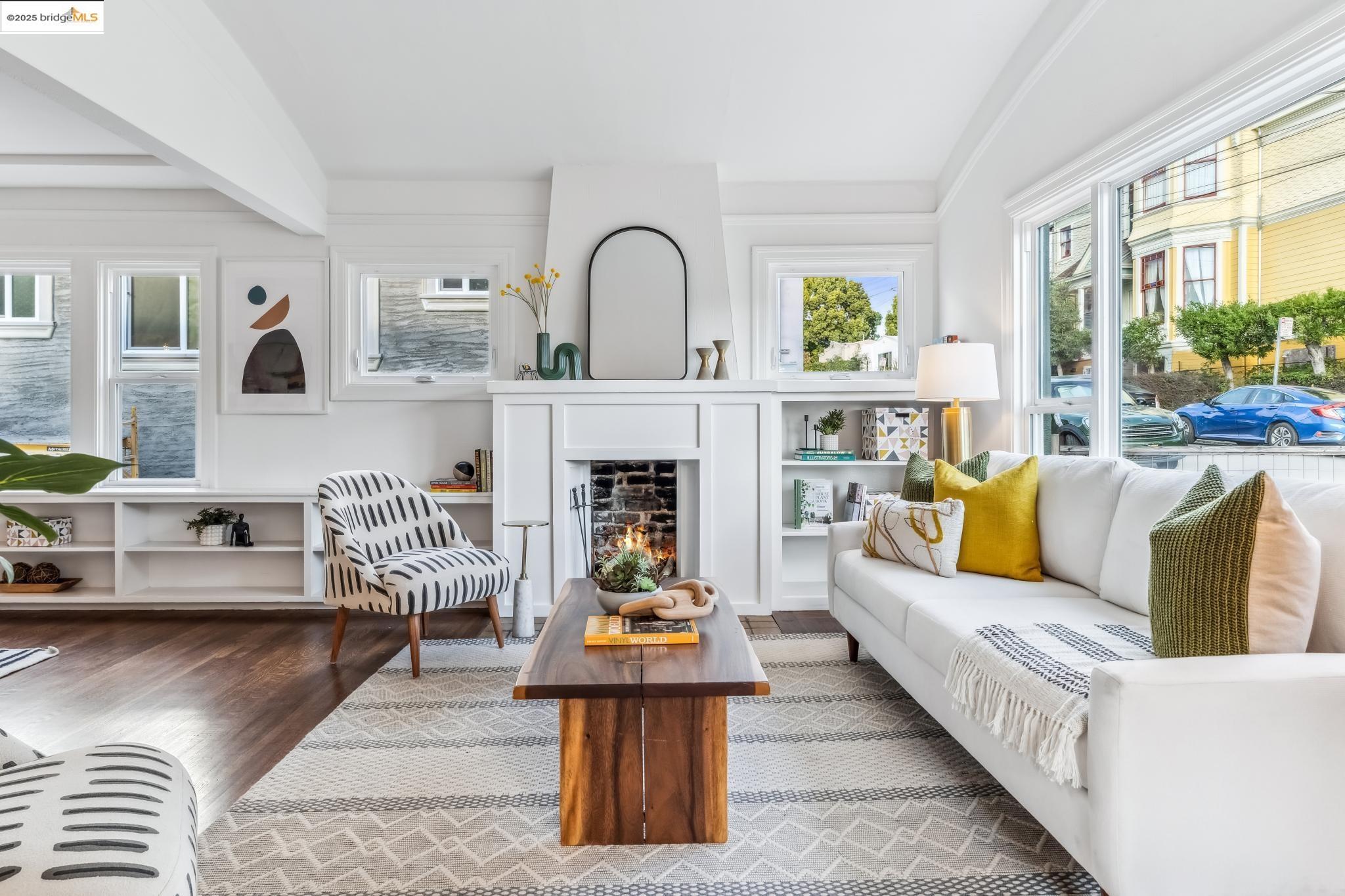 2745 Grande Vista Ave