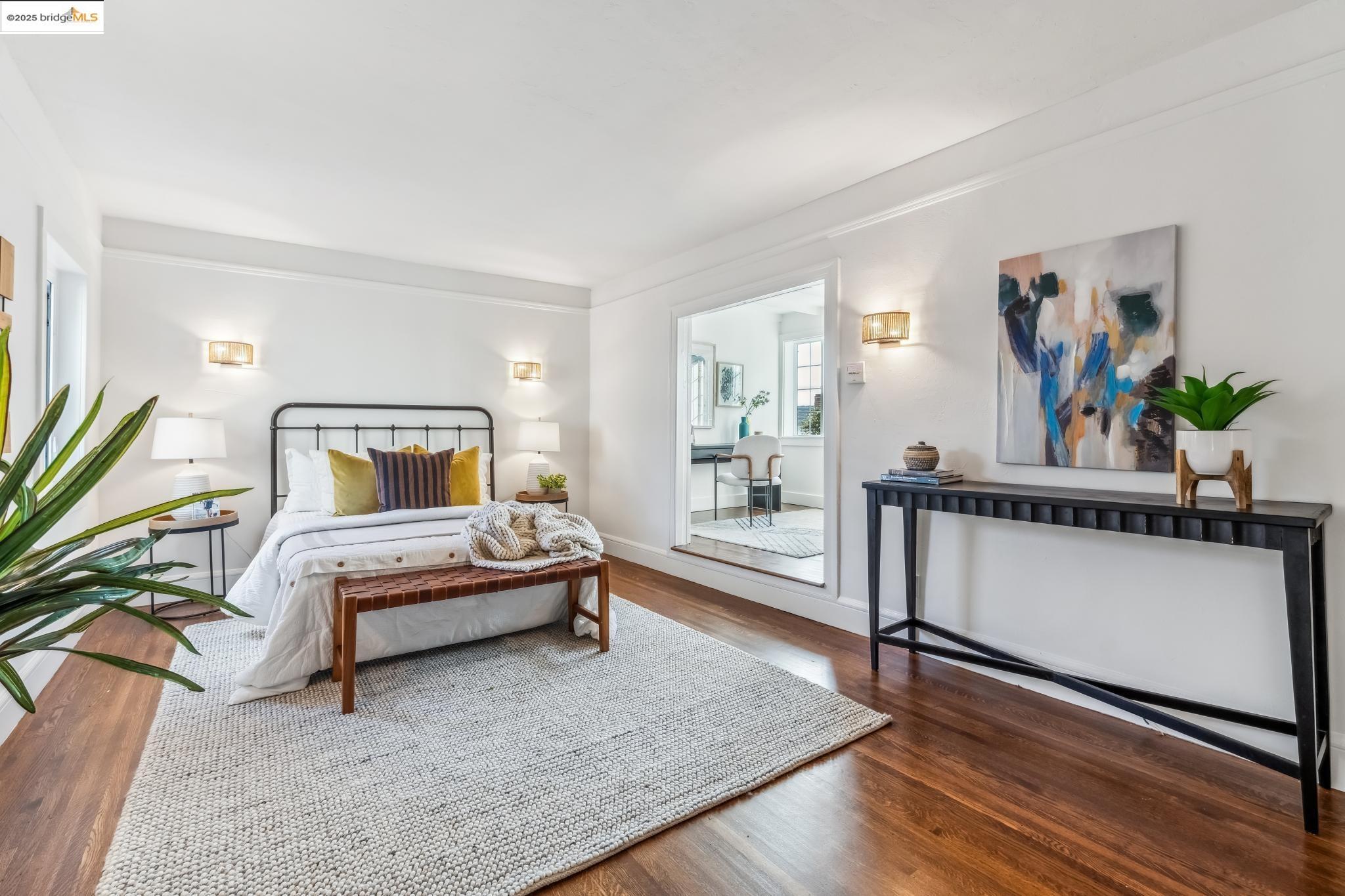 2745 Grande Vista Ave