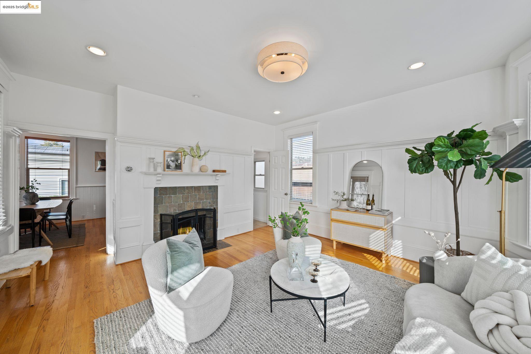 1527 Virginia Street