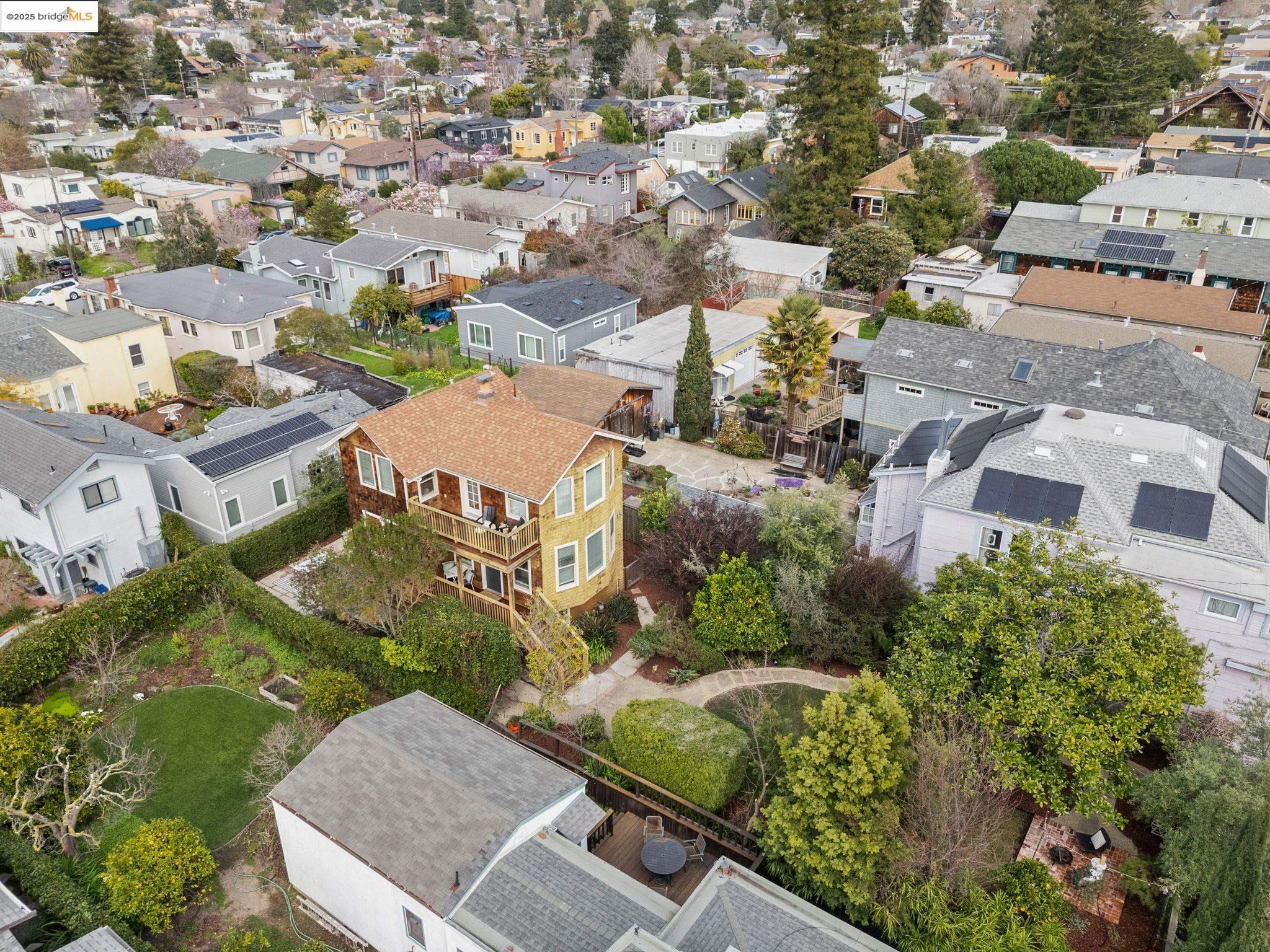 1527 Virginia Street