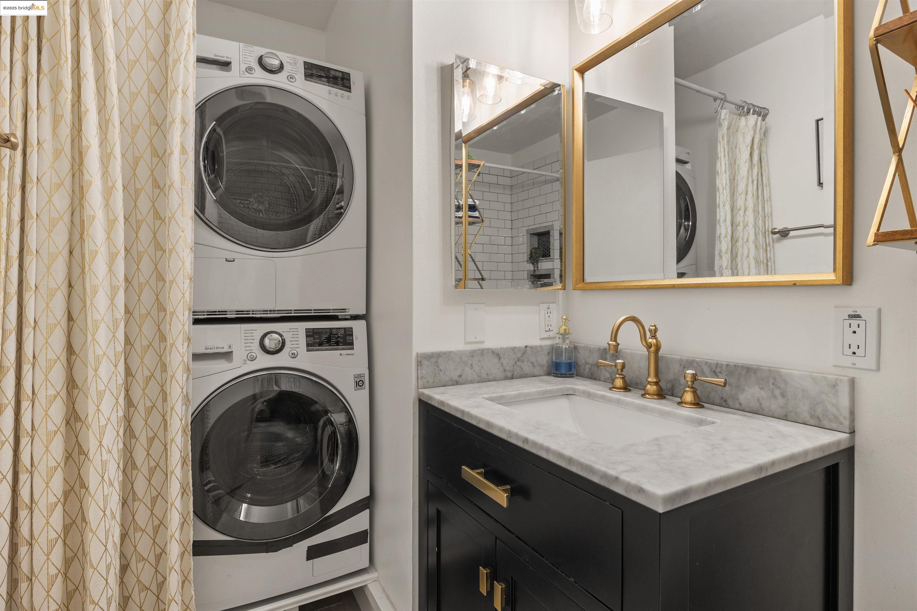 250 Montecito Ave. # 204