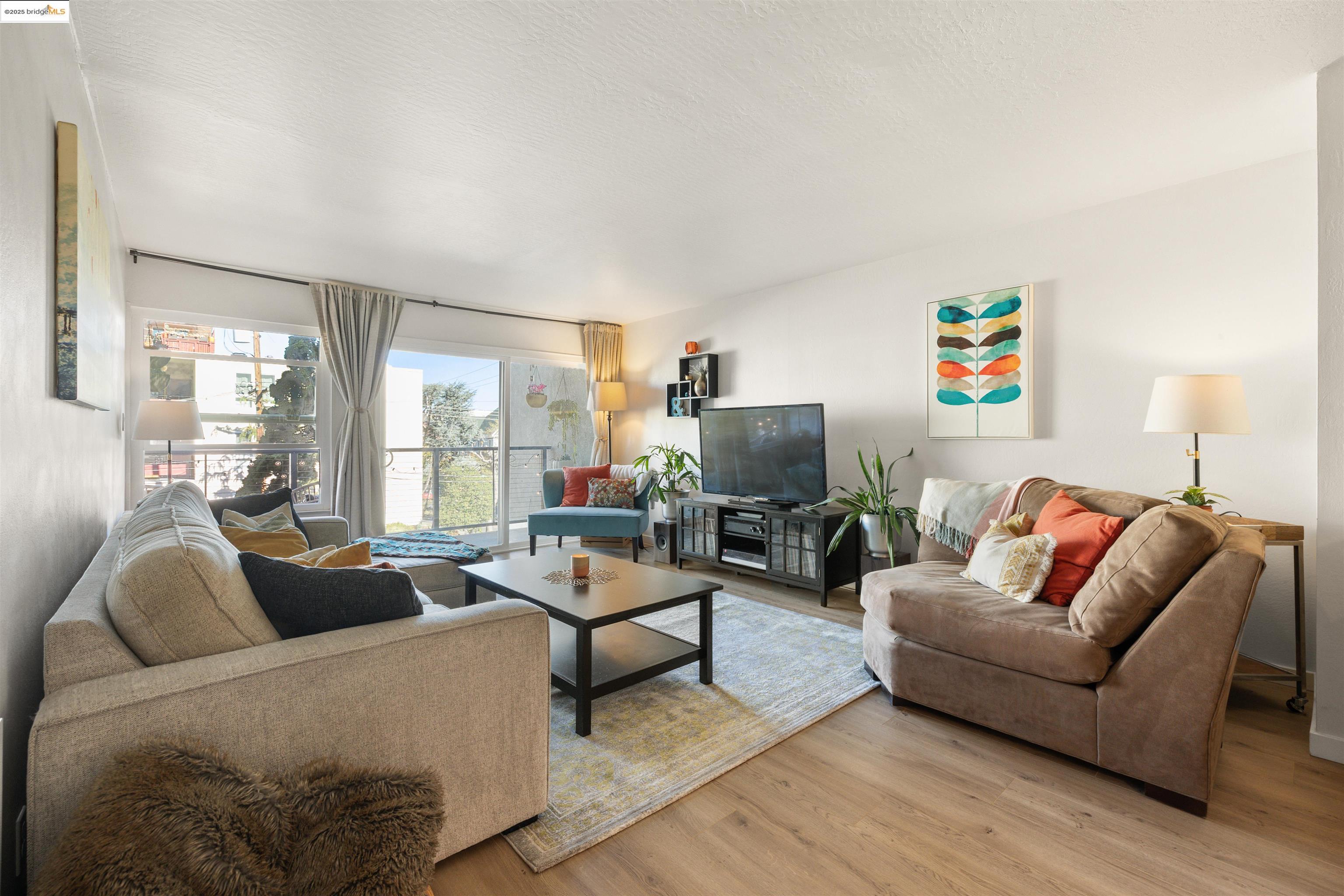 250 Montecito Ave. # 204