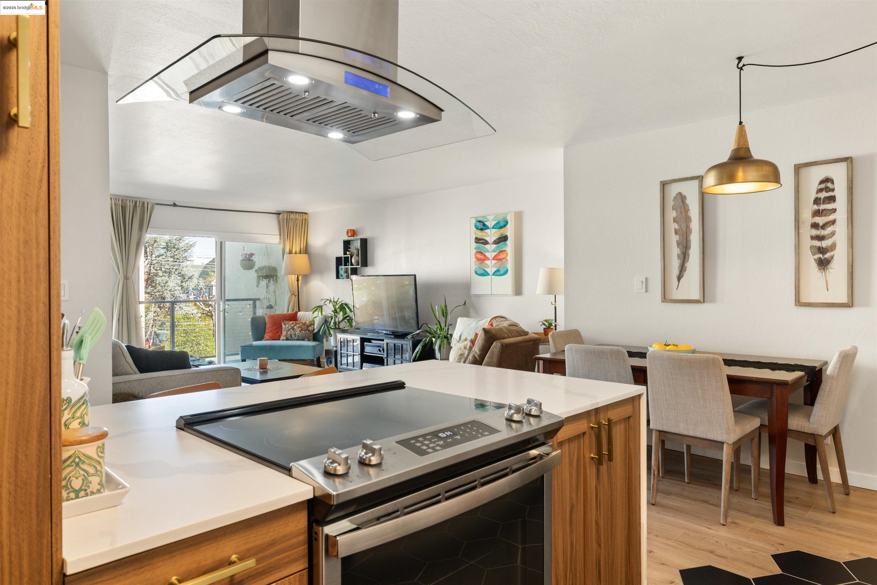 250 Montecito Ave. # 204