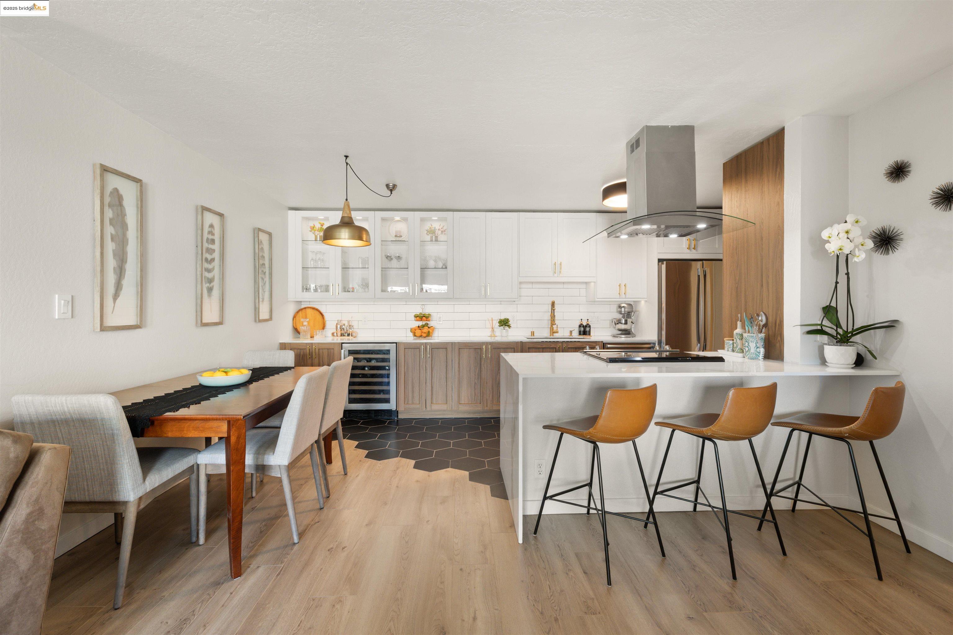 250 Montecito Ave. # 204