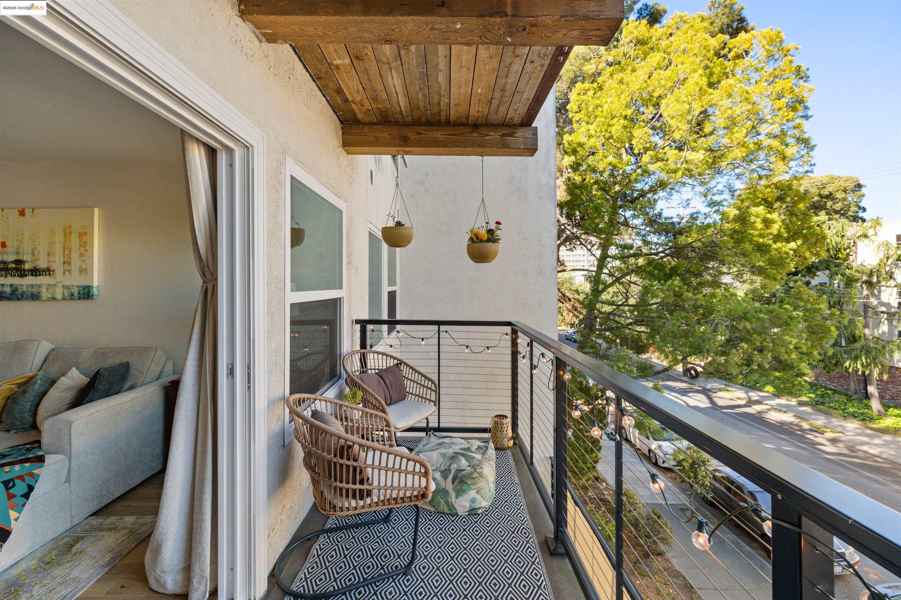 250 Montecito Ave. # 204