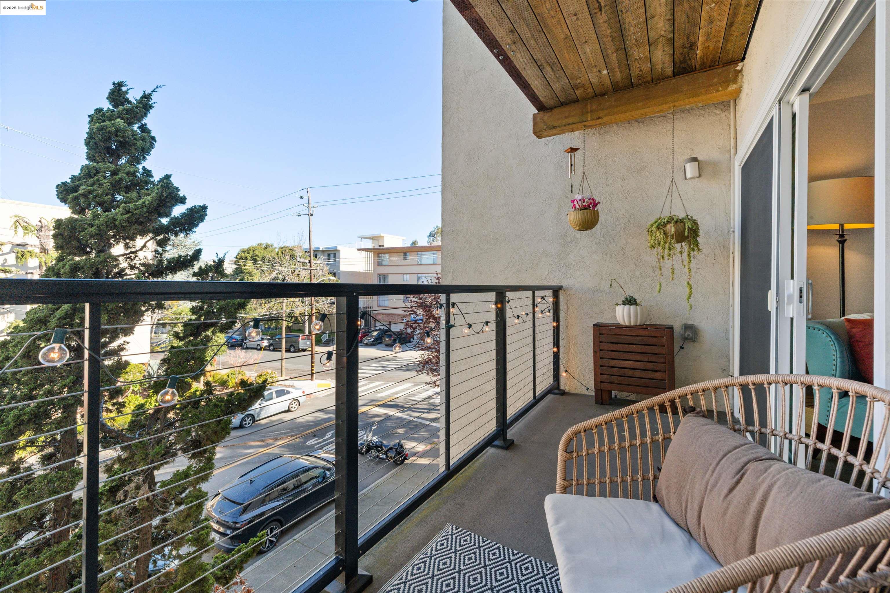 250 Montecito Ave. # 204