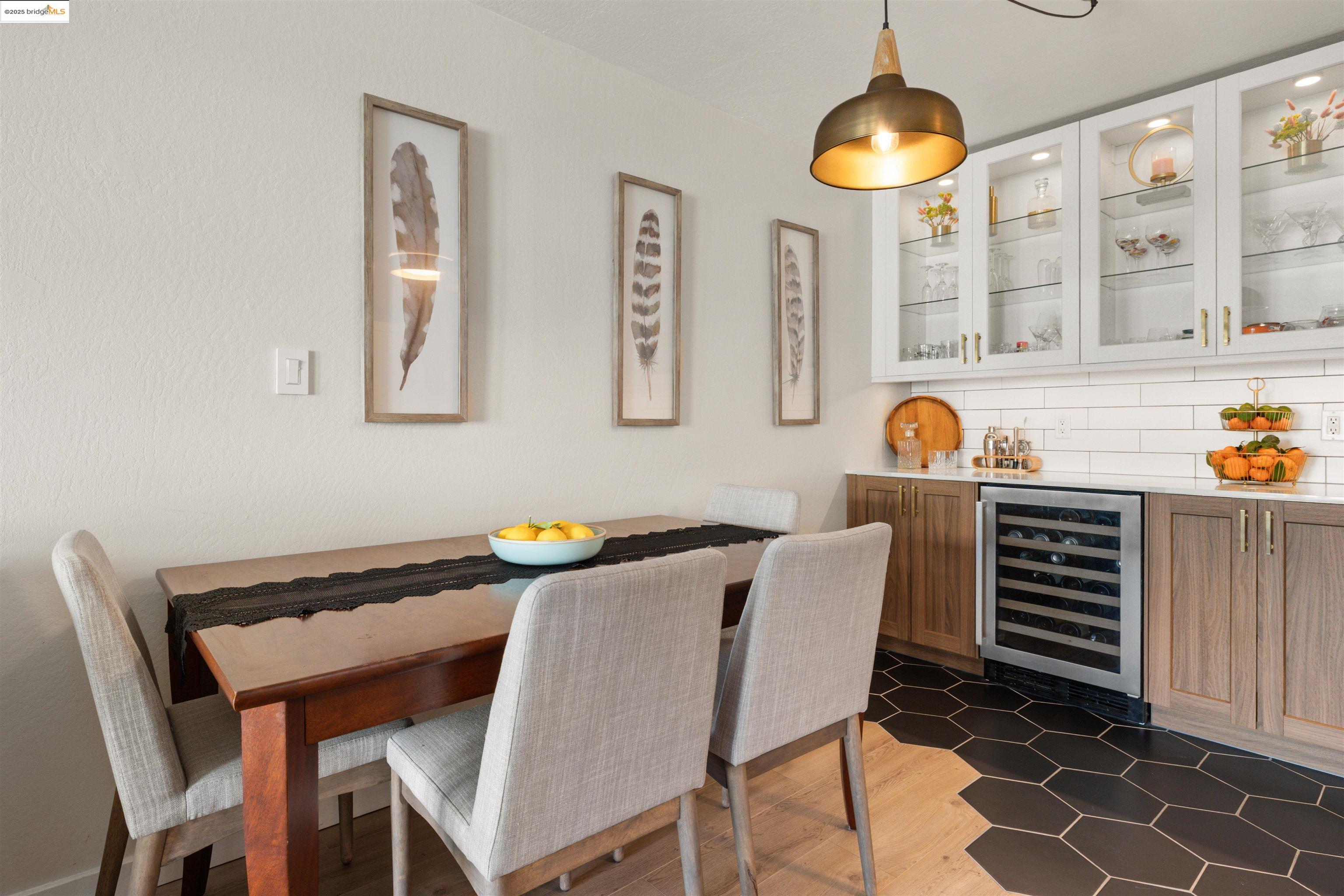 250 Montecito Ave. # 204