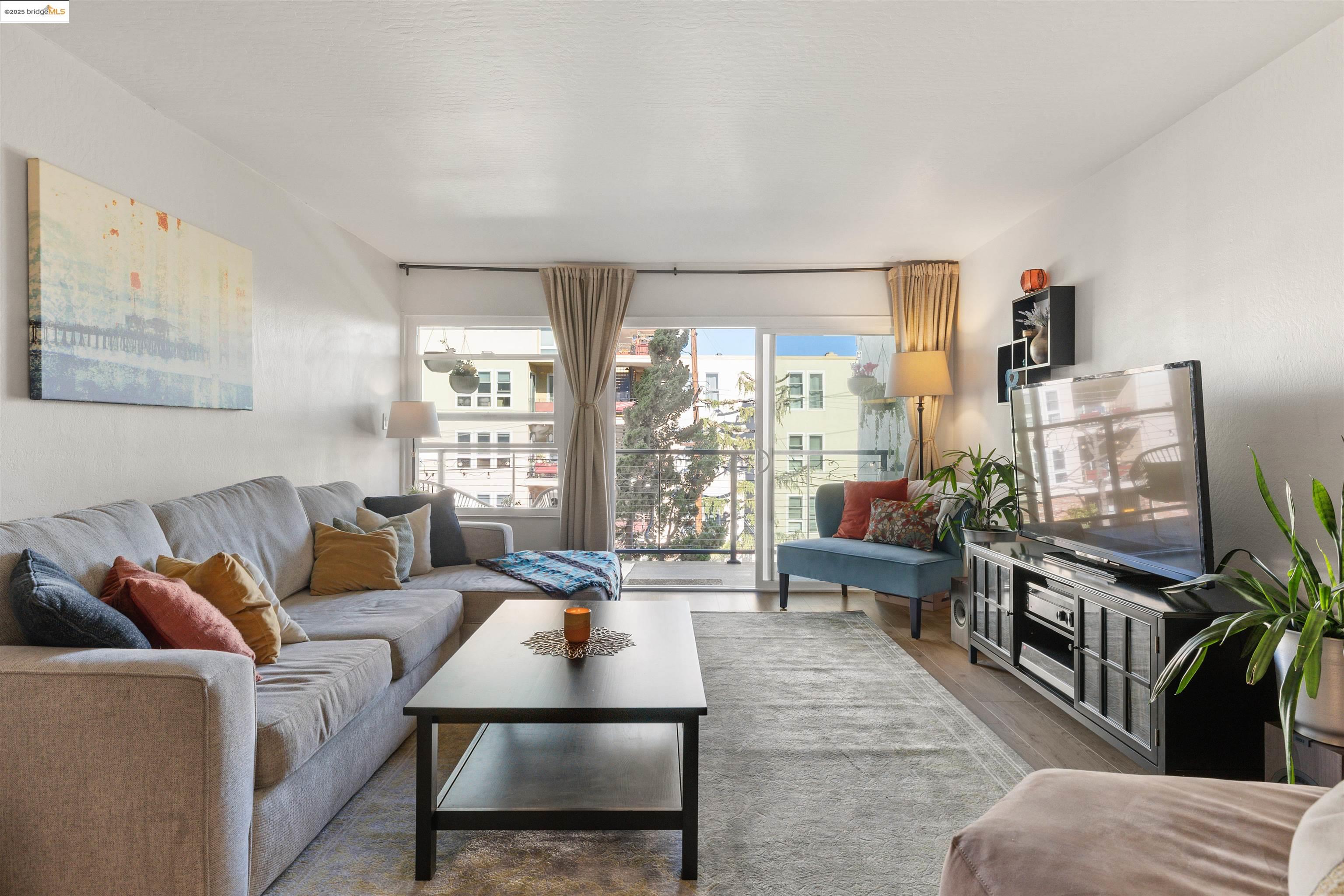 250 Montecito Ave. # 204