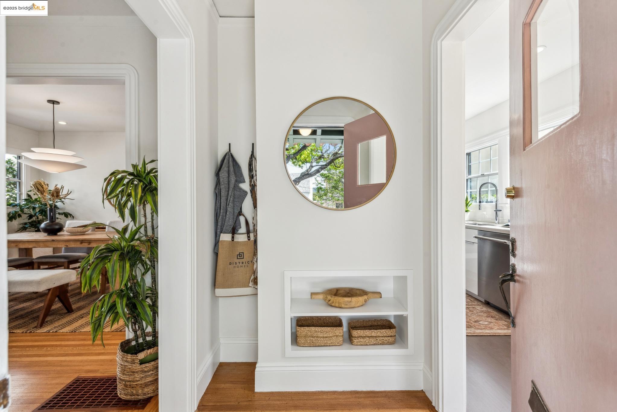 651 Neilson St