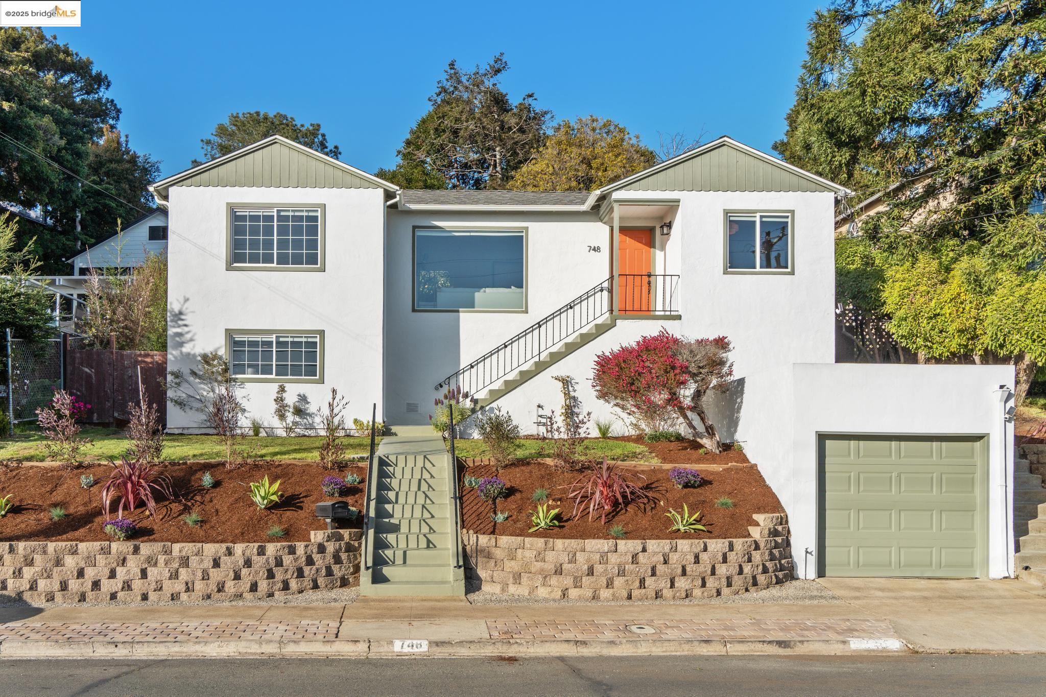 748 Colusa Ave