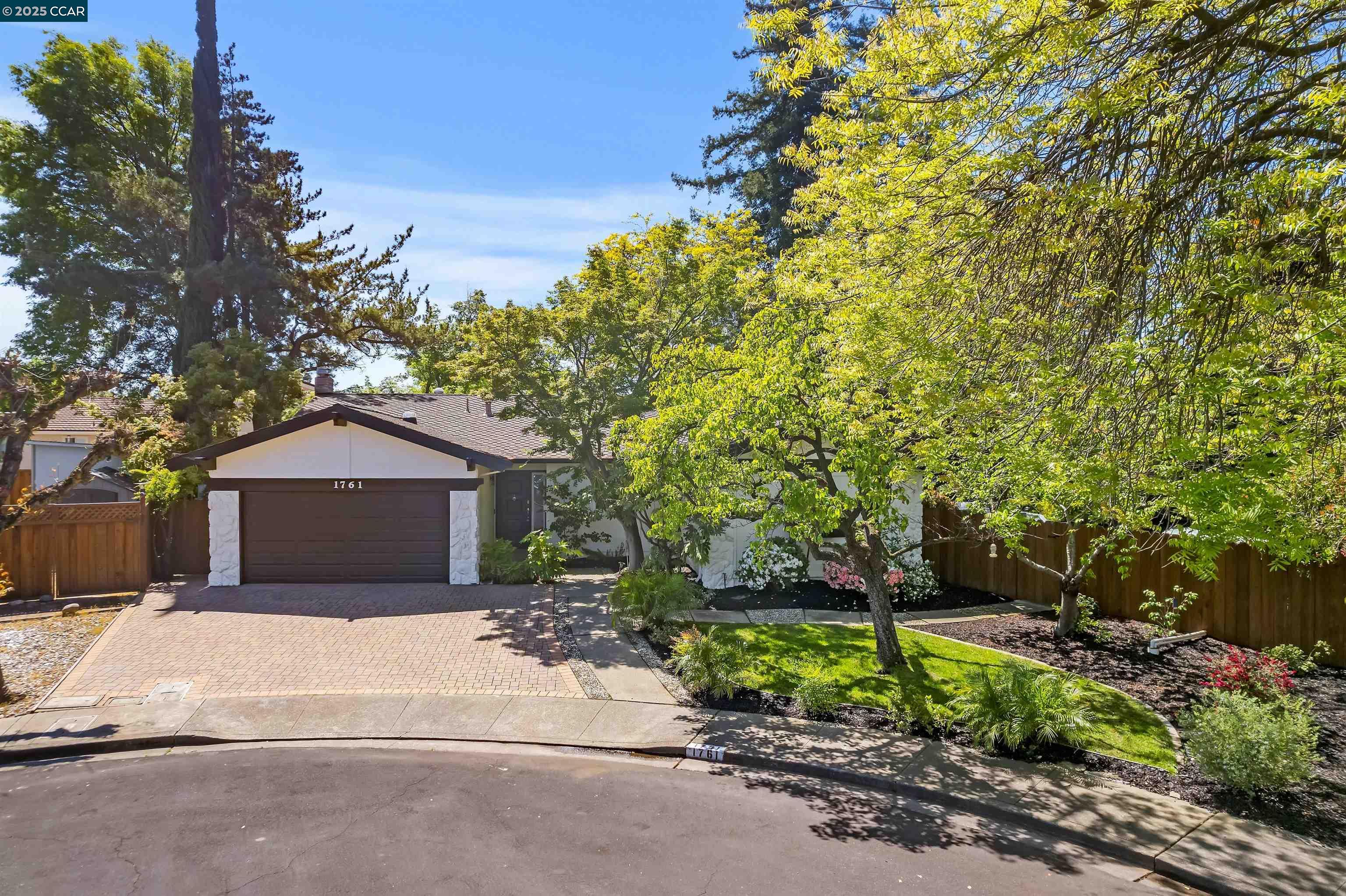 1761 Flanders Ct