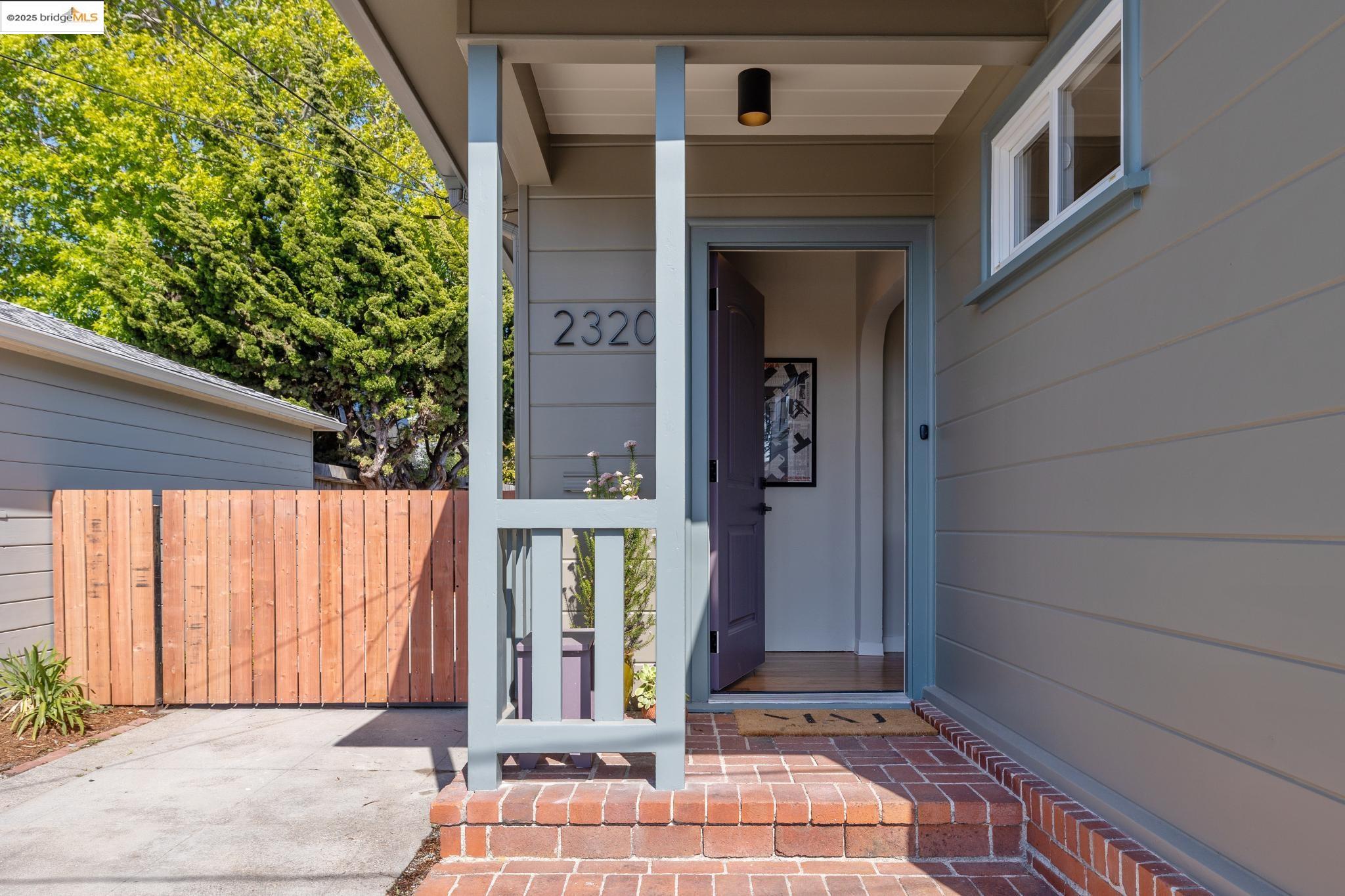 2320 Cedar St