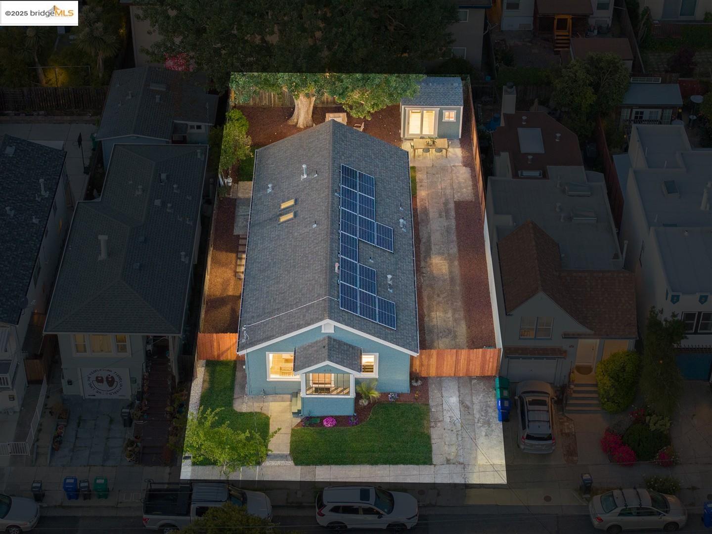 615 Kains Ave