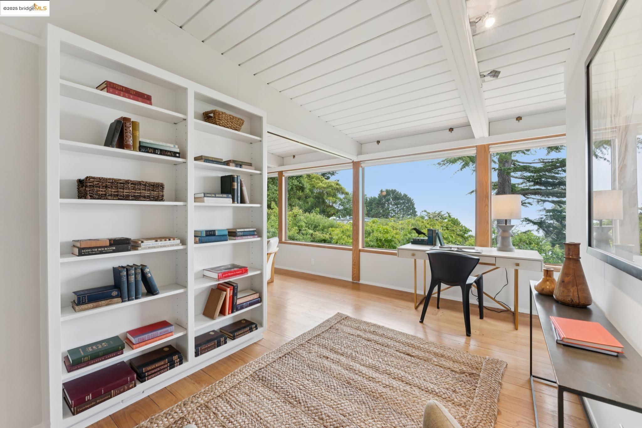1415 Devonshire Dr