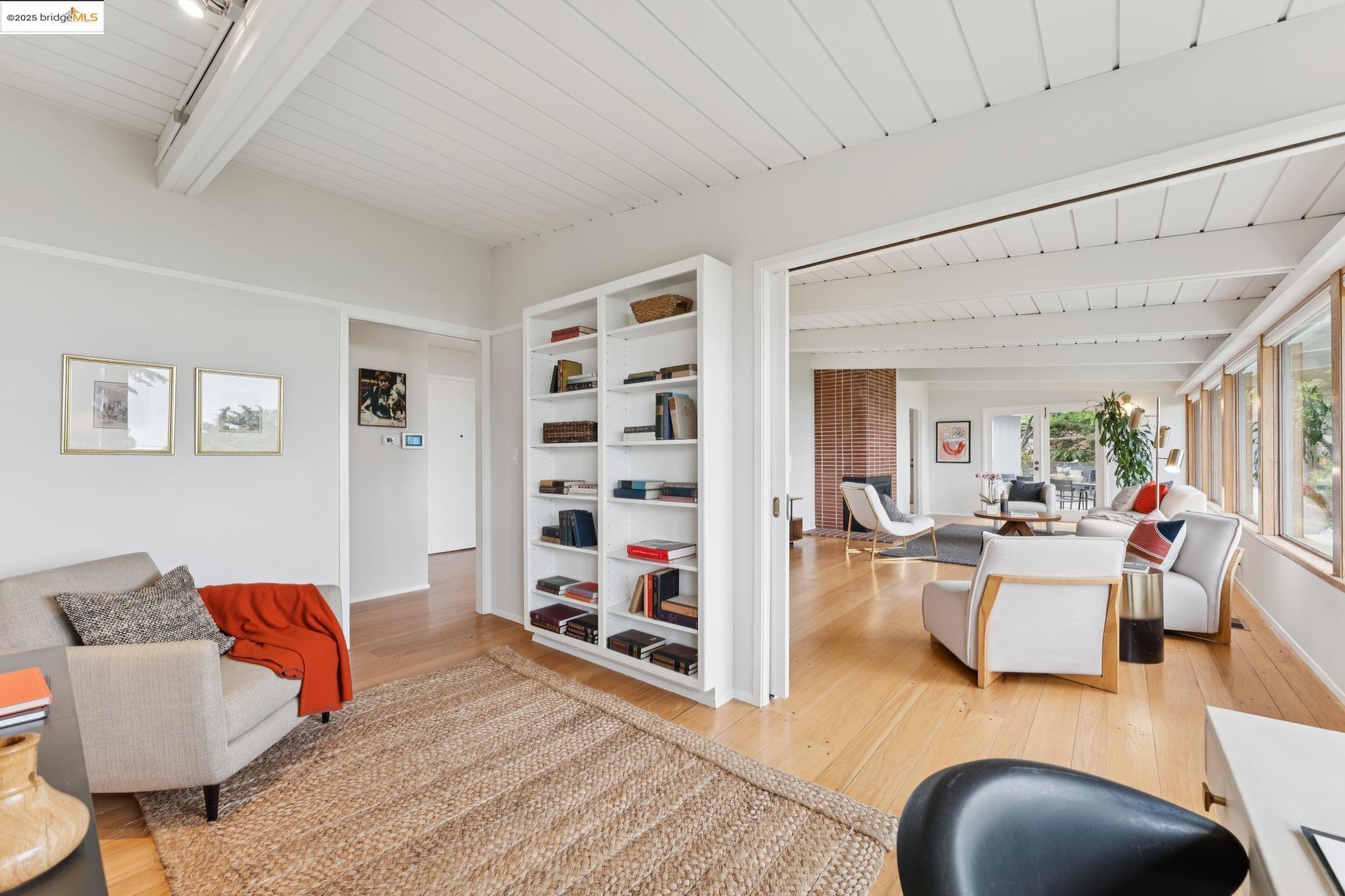 1415 Devonshire Dr