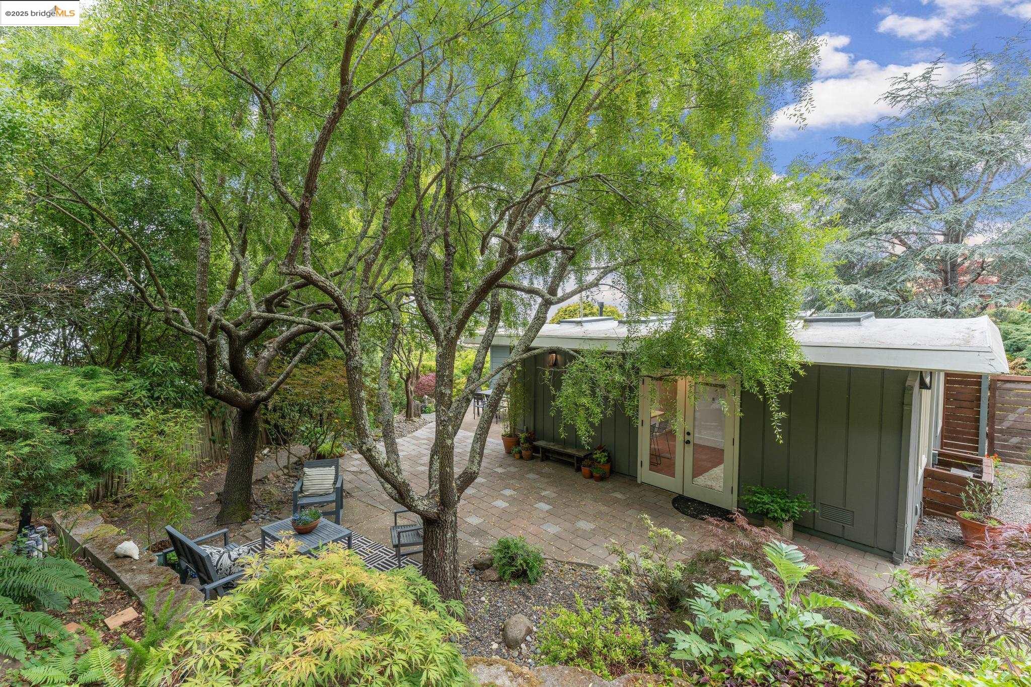 1415 Devonshire Dr