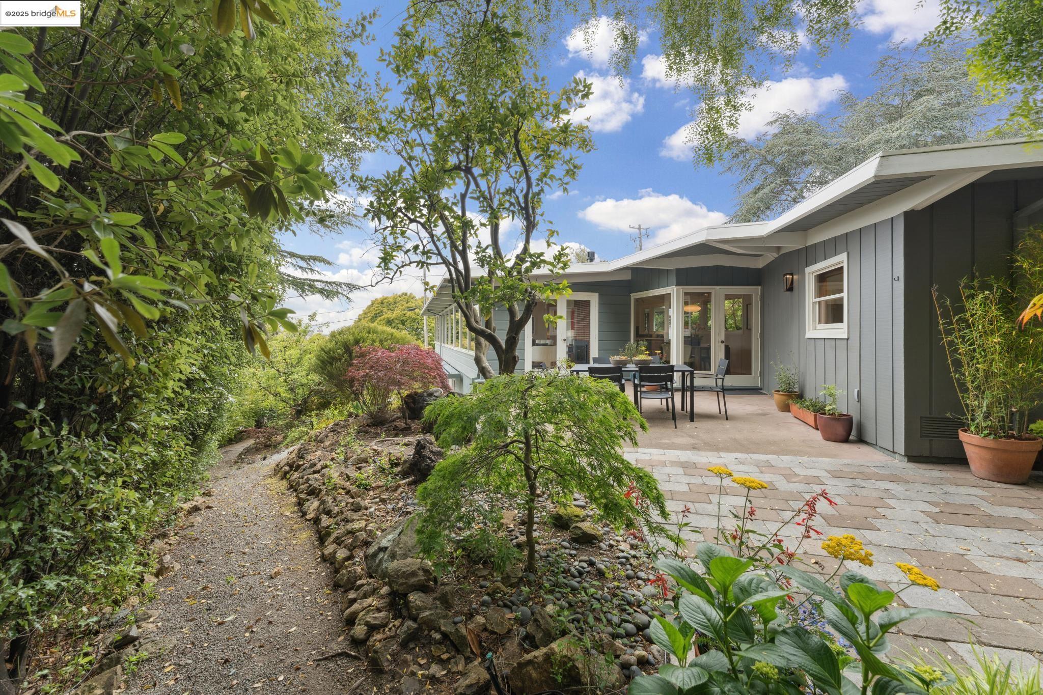 1415 Devonshire Dr
