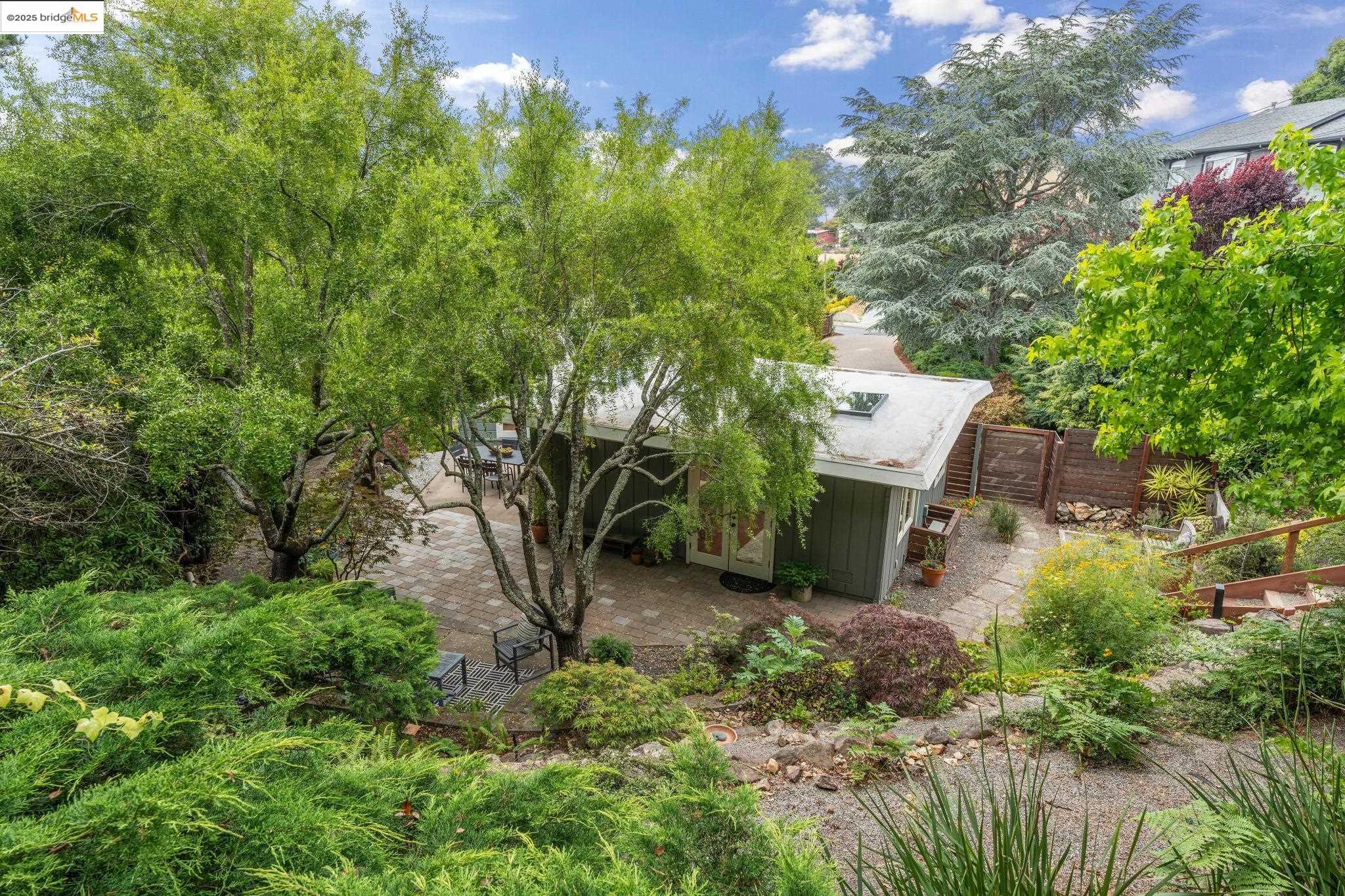 1415 Devonshire Dr