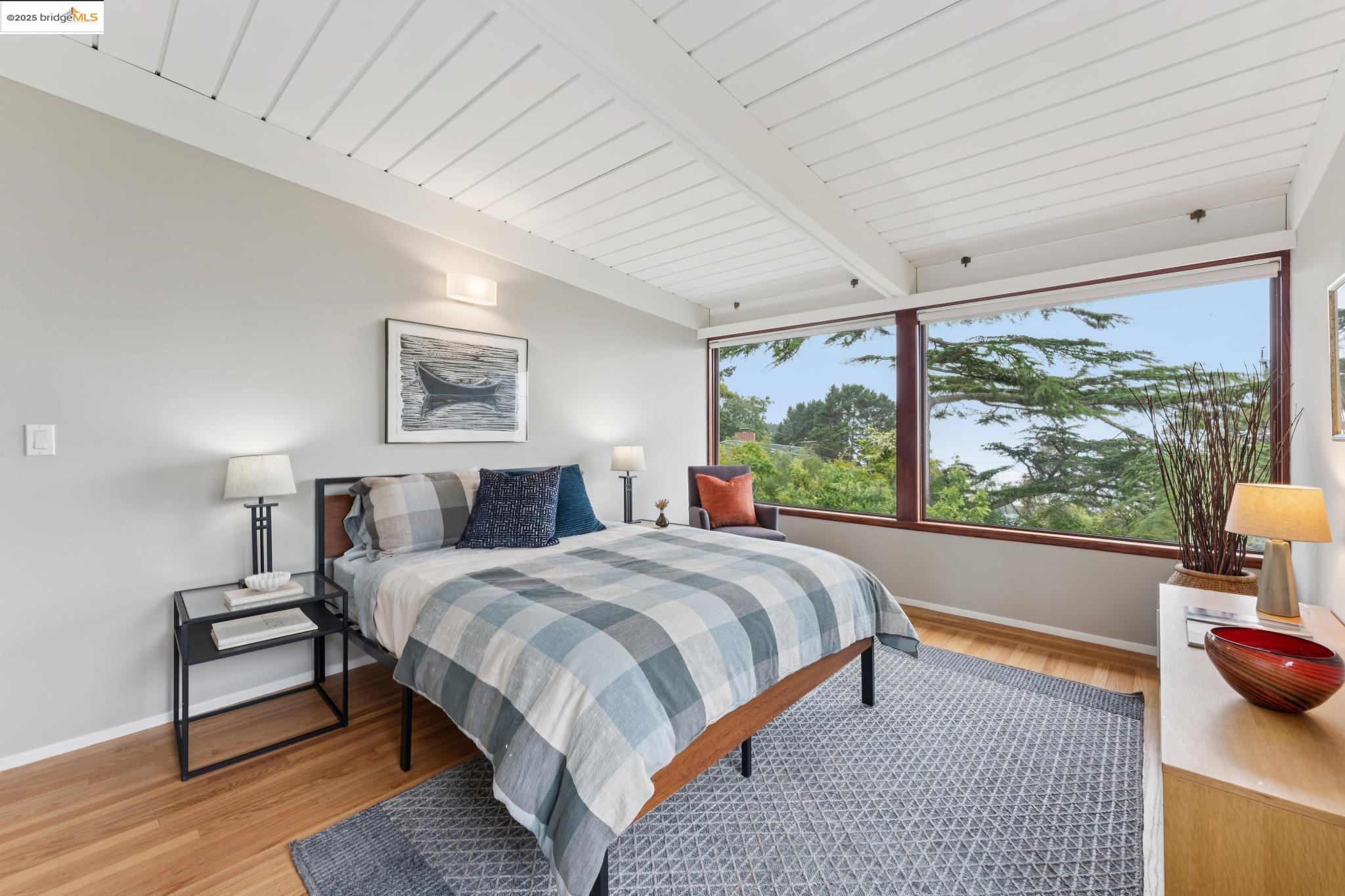1415 Devonshire Dr