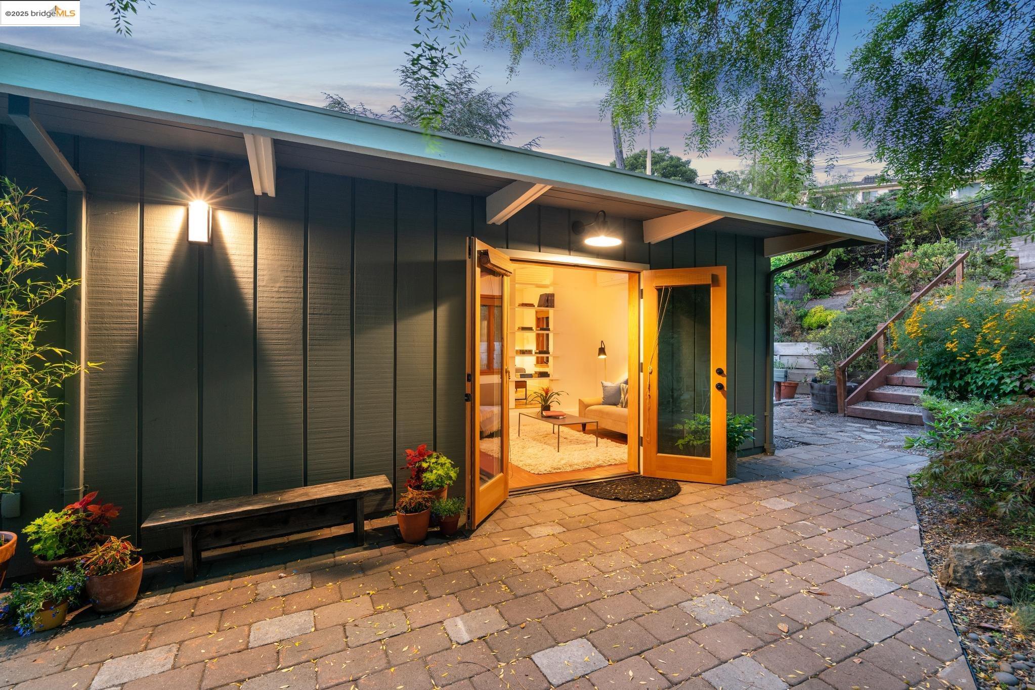 1415 Devonshire Dr